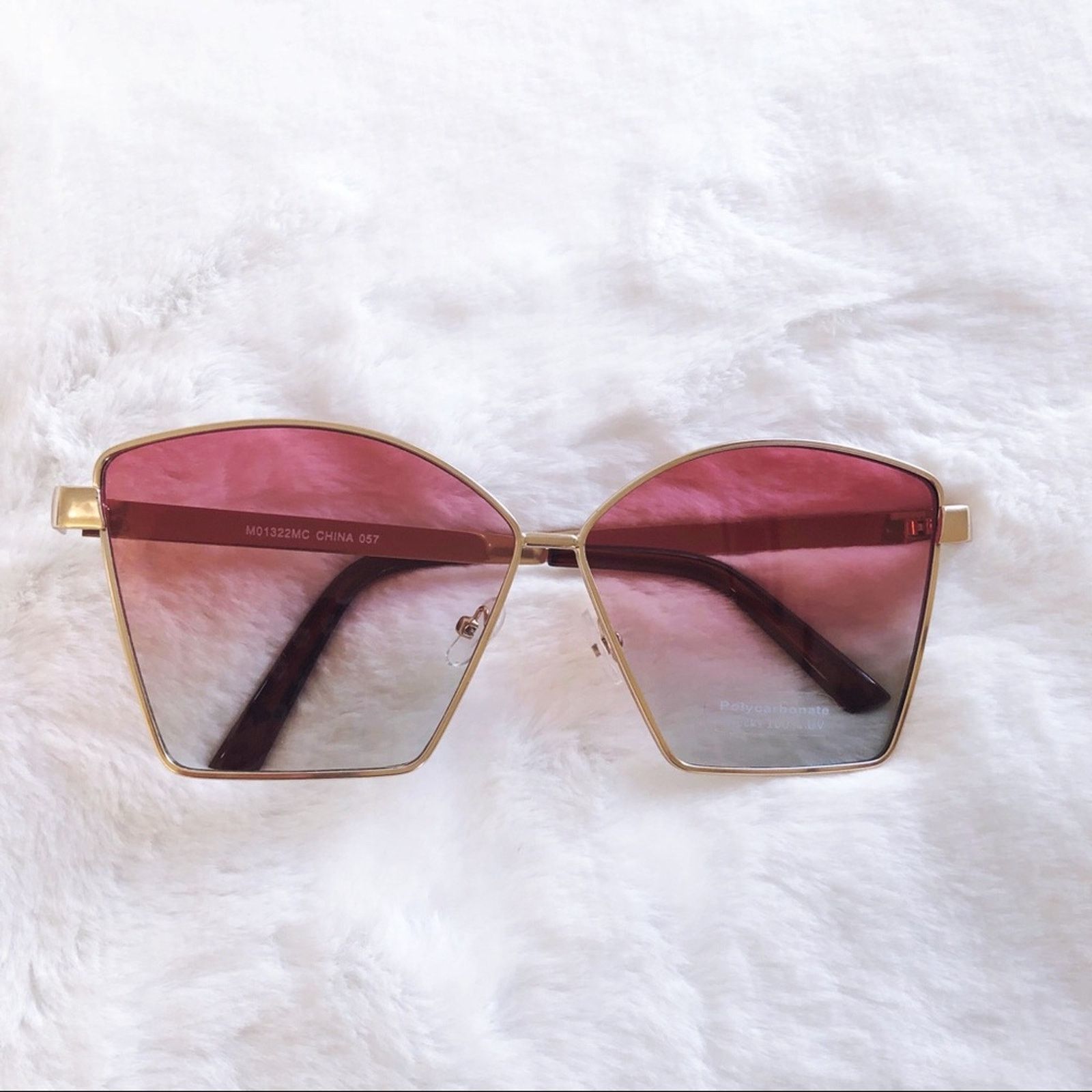 Other Aubrey Dark Pink Gradient Oversized Sunglasses Size ONE SIZE - 1 Thumbnail