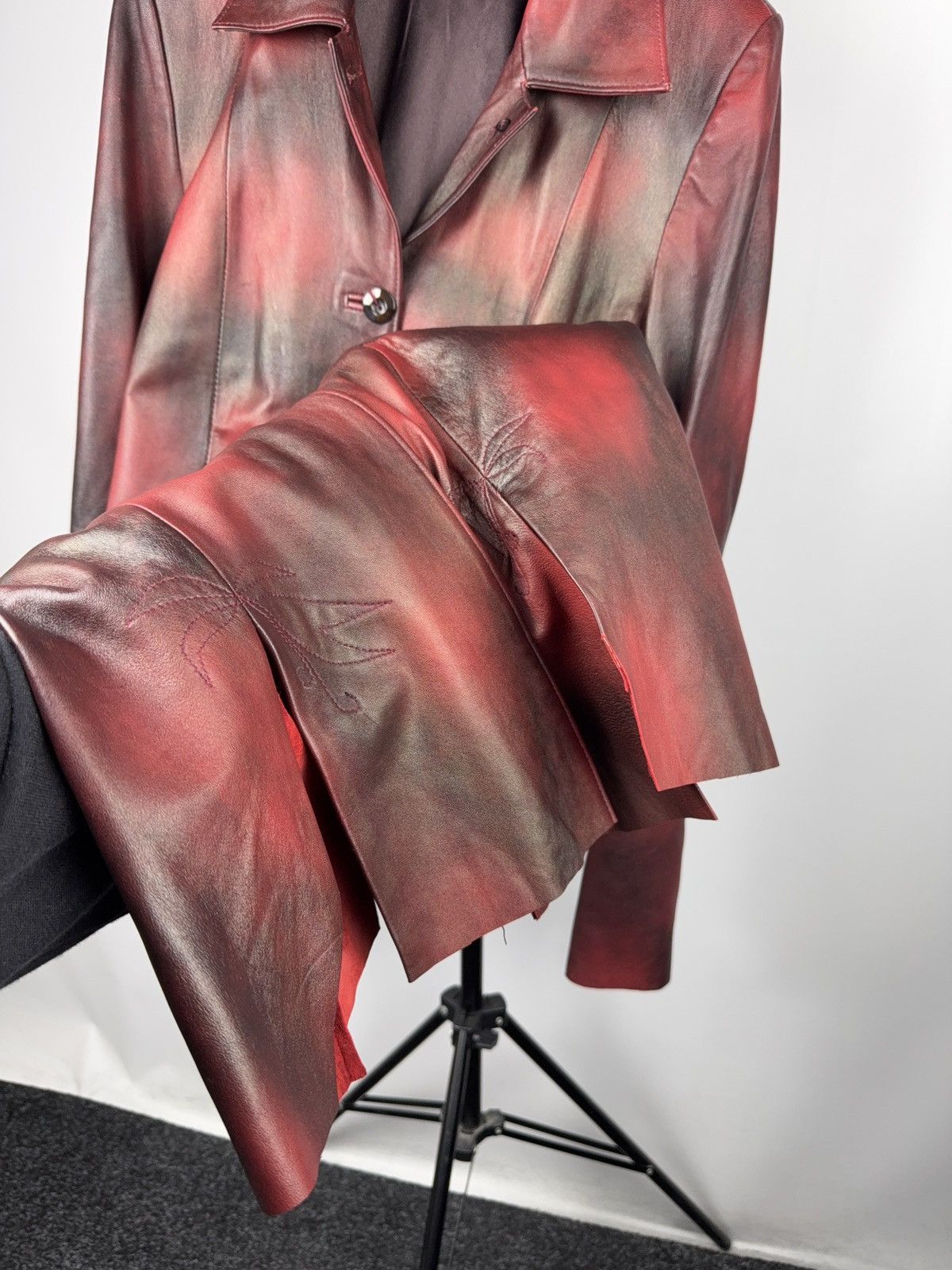 Japanese Brand 90s Y2K Avant-Garde Leather Coat Red Gradient Japan Western Size S / US 4 / IT 40 - 9 Thumbnail