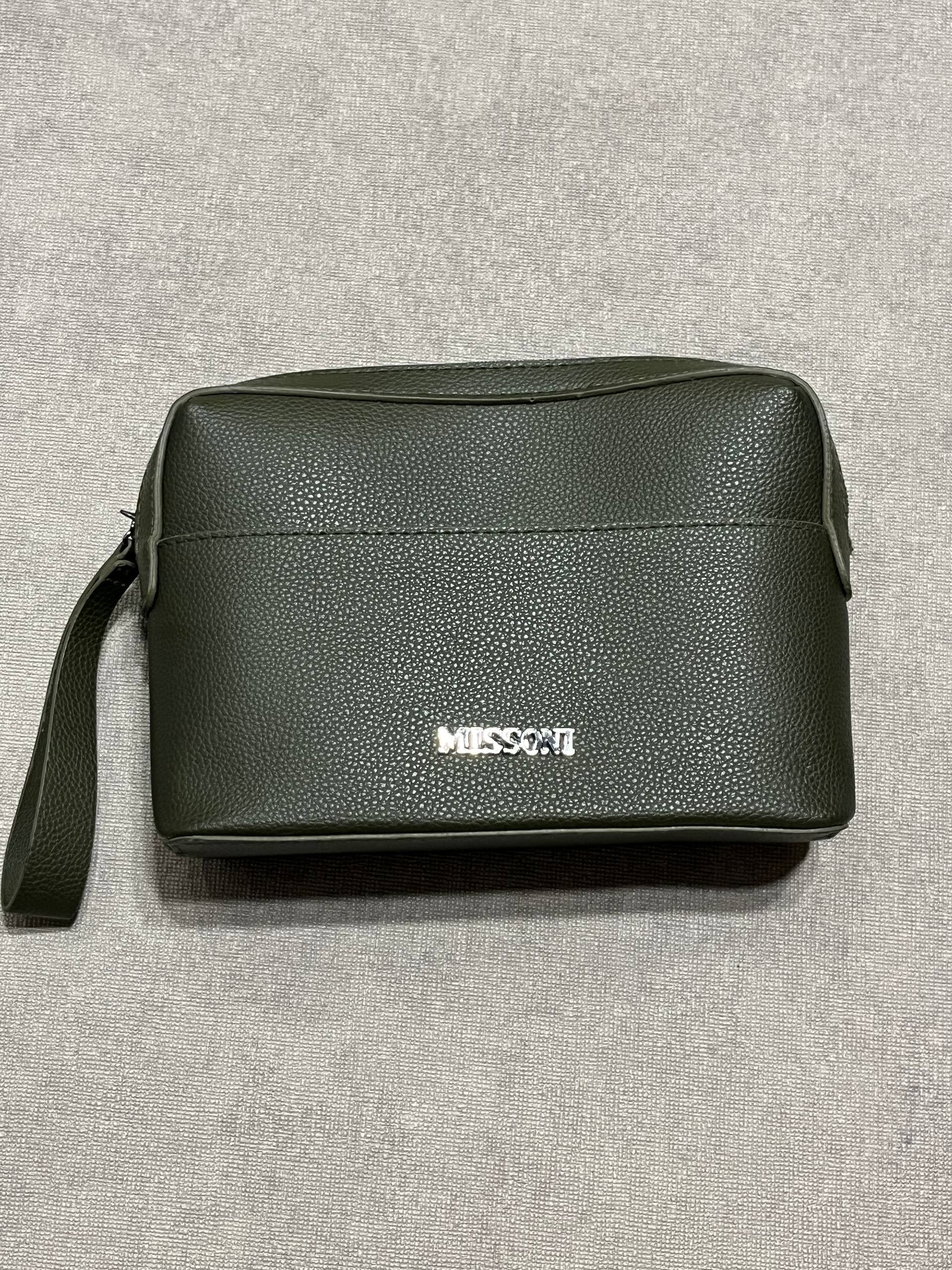 Missoni Missoni Women`s Hardware Logo Leather Cosmetic Pouch Bag Size ONE SIZE - 1 Thumbnail