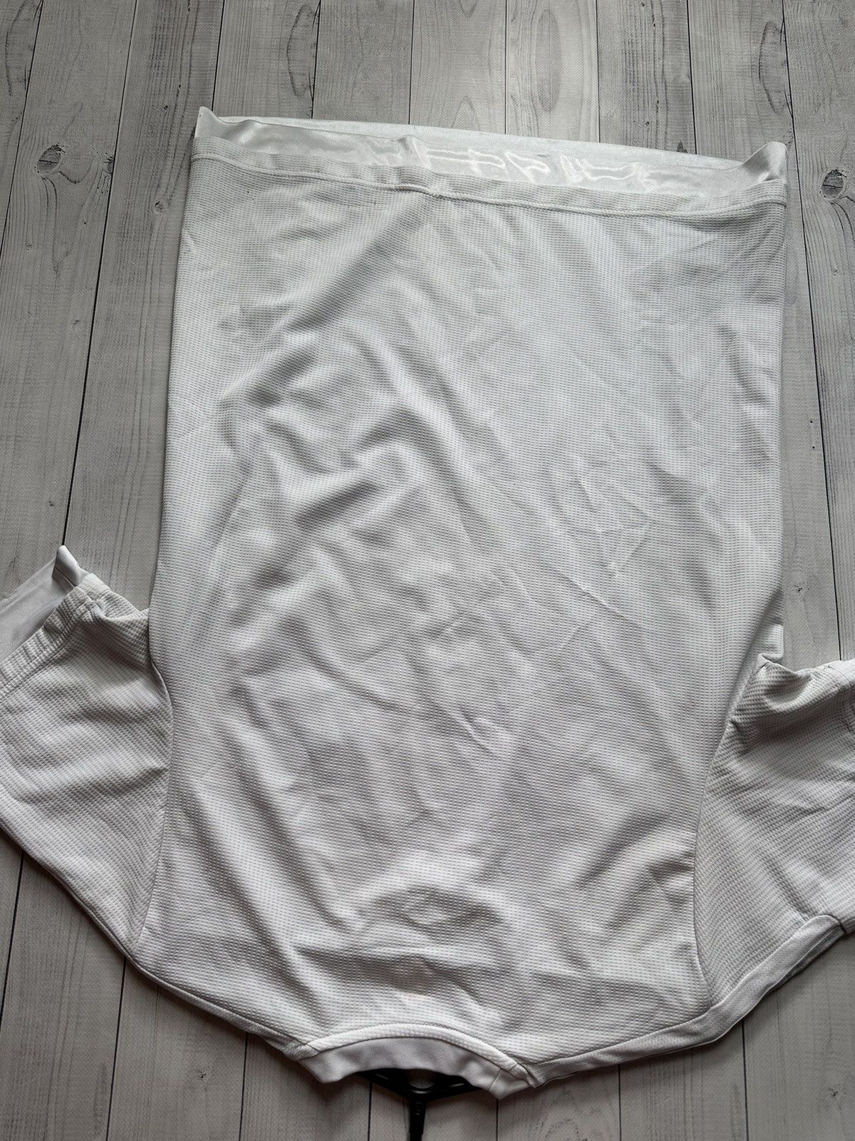 Adidas × Vintage Vintage adidas Real Madrid soccer jersey size L Size US L / EU 52-54 / 3 - 12 Thumbnail