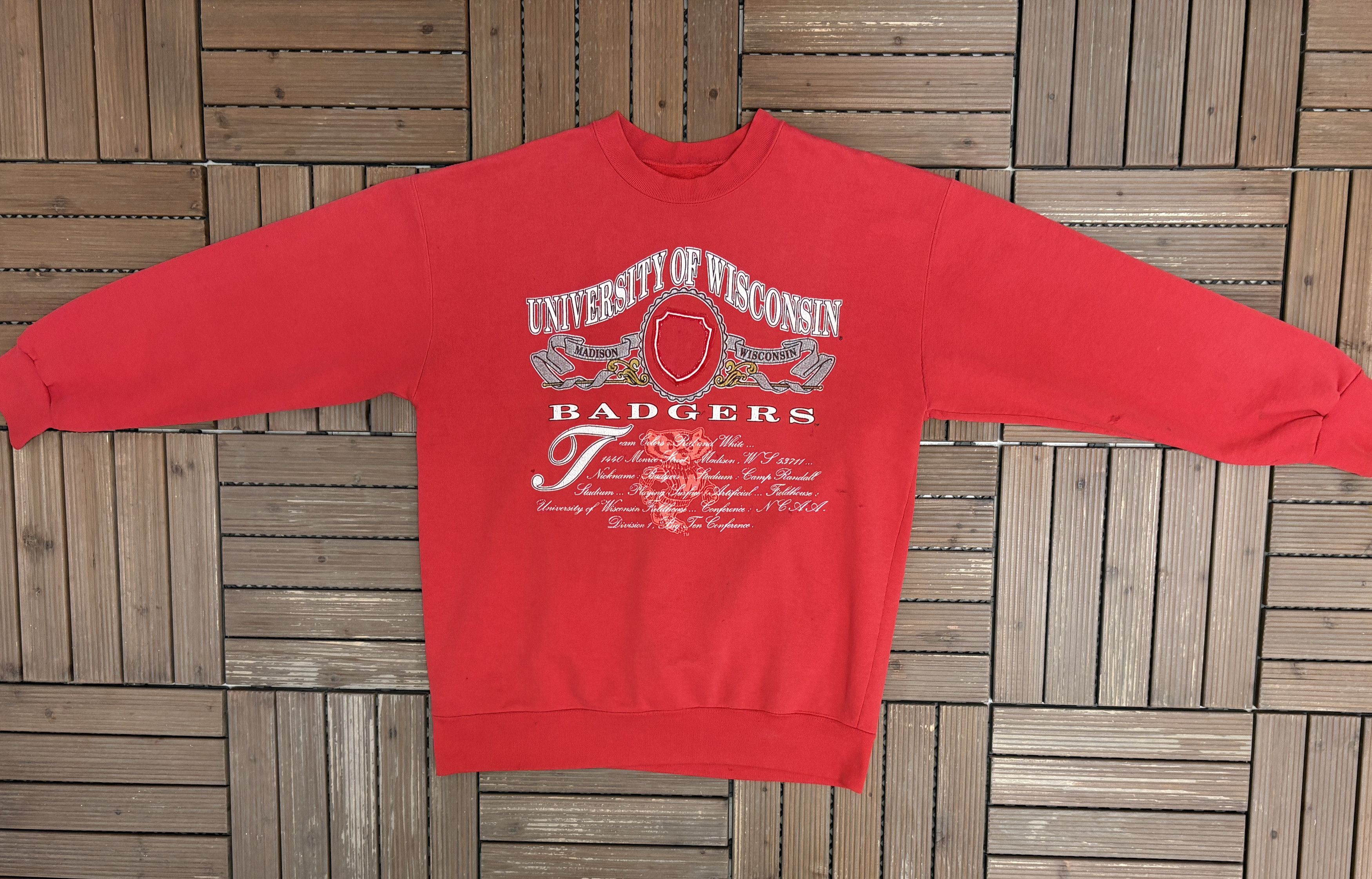 Vintage Wisconsin Badgers Vintage Red Crewneck Sweater Size US XL / EU 56 / 4 - 5 Thumbnail