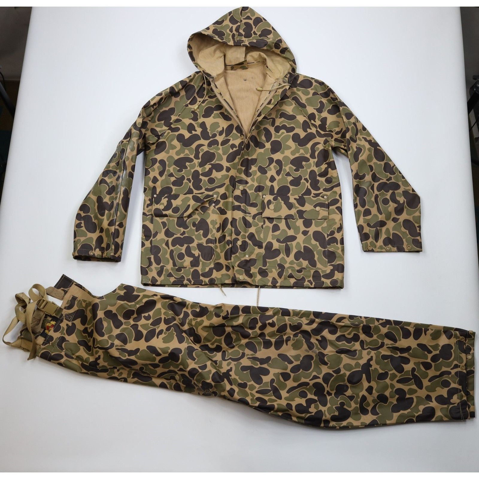 Vintage Vintage 90s 2 Piece Waterproof Frogskin Camouflage Rain Suit Size US L / EU 52-54 / 3 - 1 Thumbnail