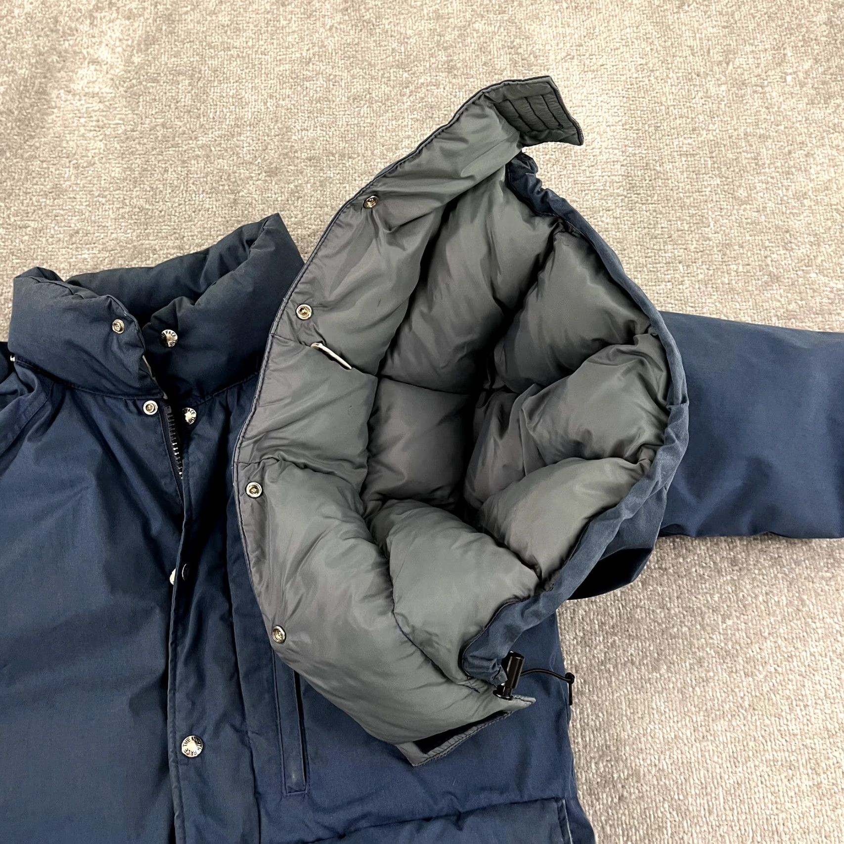 The North Face VINTAGE The North Face Jacket Mens Medium Blue Hooded Goose Down Puffer Coat USA Size US L / EU 52-54 / 3 - 7 Thumbnail
