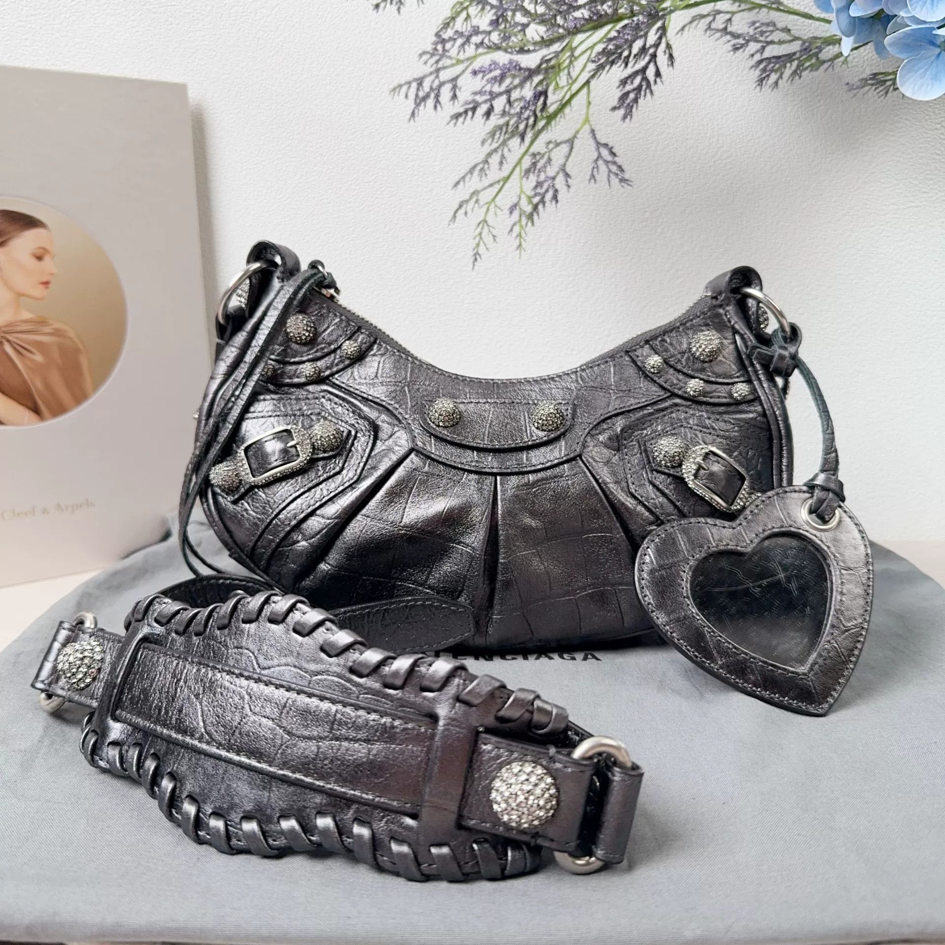 Balenciaga Pre-loved Bag Very good condition Size ONE SIZE - 1 Thumbnail