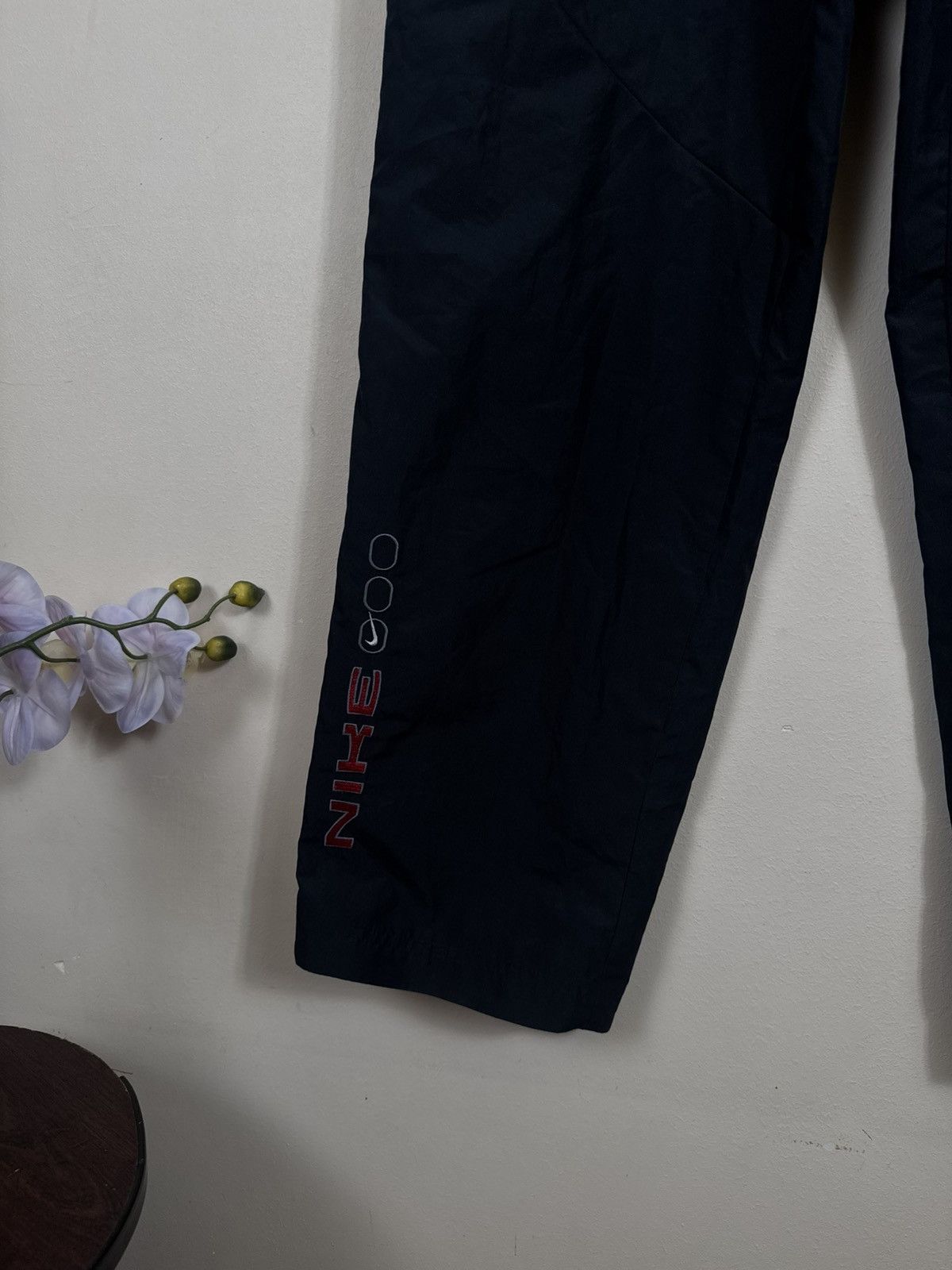Nike Vintage Nike Nylon Pants Swoosh Black 90s Streetwear XL Size US 32 / EU 48 - 17 Thumbnail