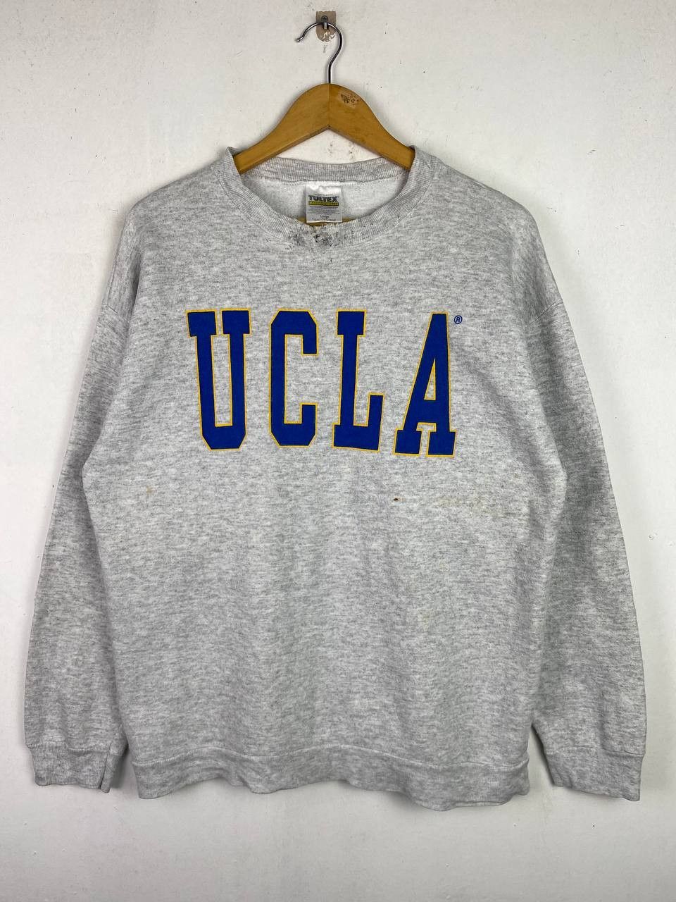 Vintage vintage ucla sweatshirt distressed made in usa Size US L / EU 52-54 / 3 - 1 Thumbnail