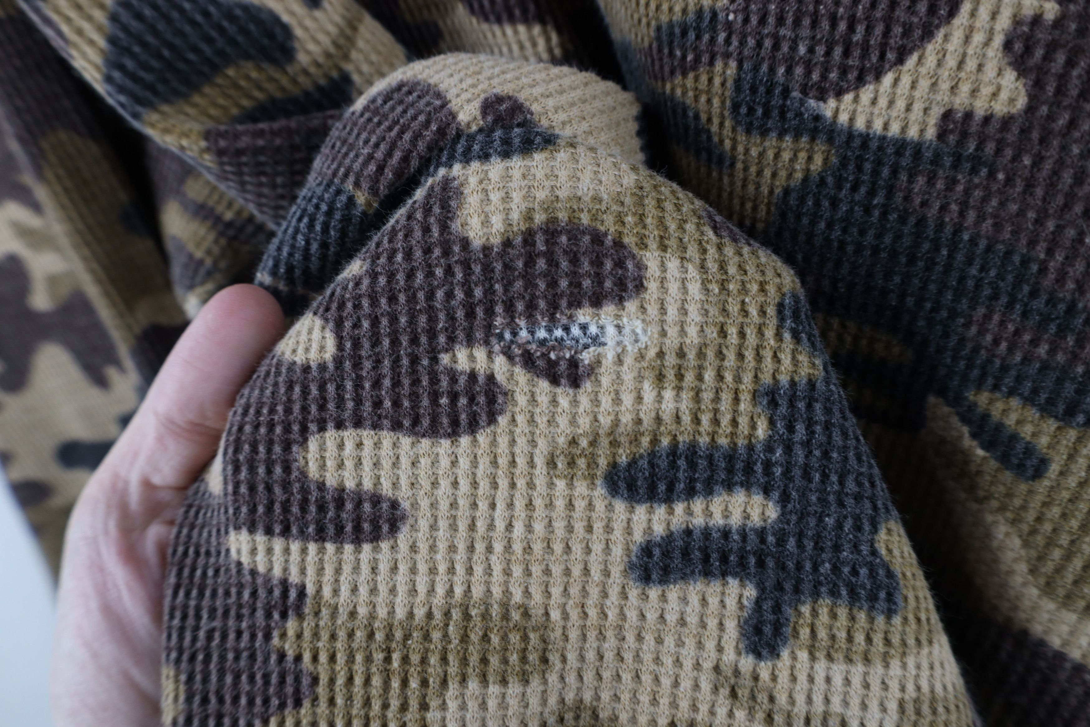 Vintage Vintage 90s Streetwear Camouflage Knit Long Sleeve T-Shirt Size US XXL / EU 58 / 5 - 5 Thumbnail