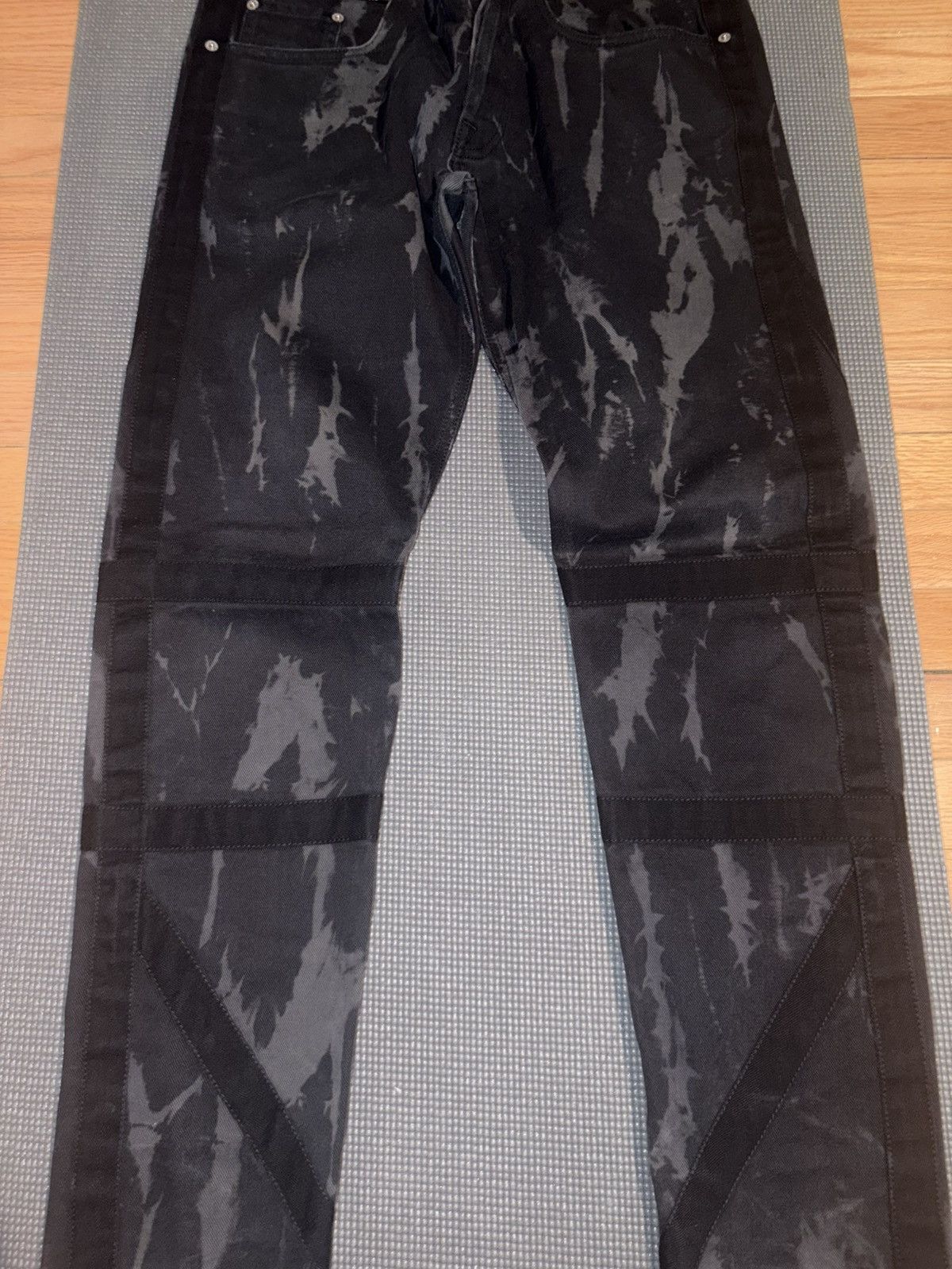 Dries Van Noten Dries Van Noten Tie Dye Bondage Jeans Size US 32 / EU 48 - 1 Thumbnail
