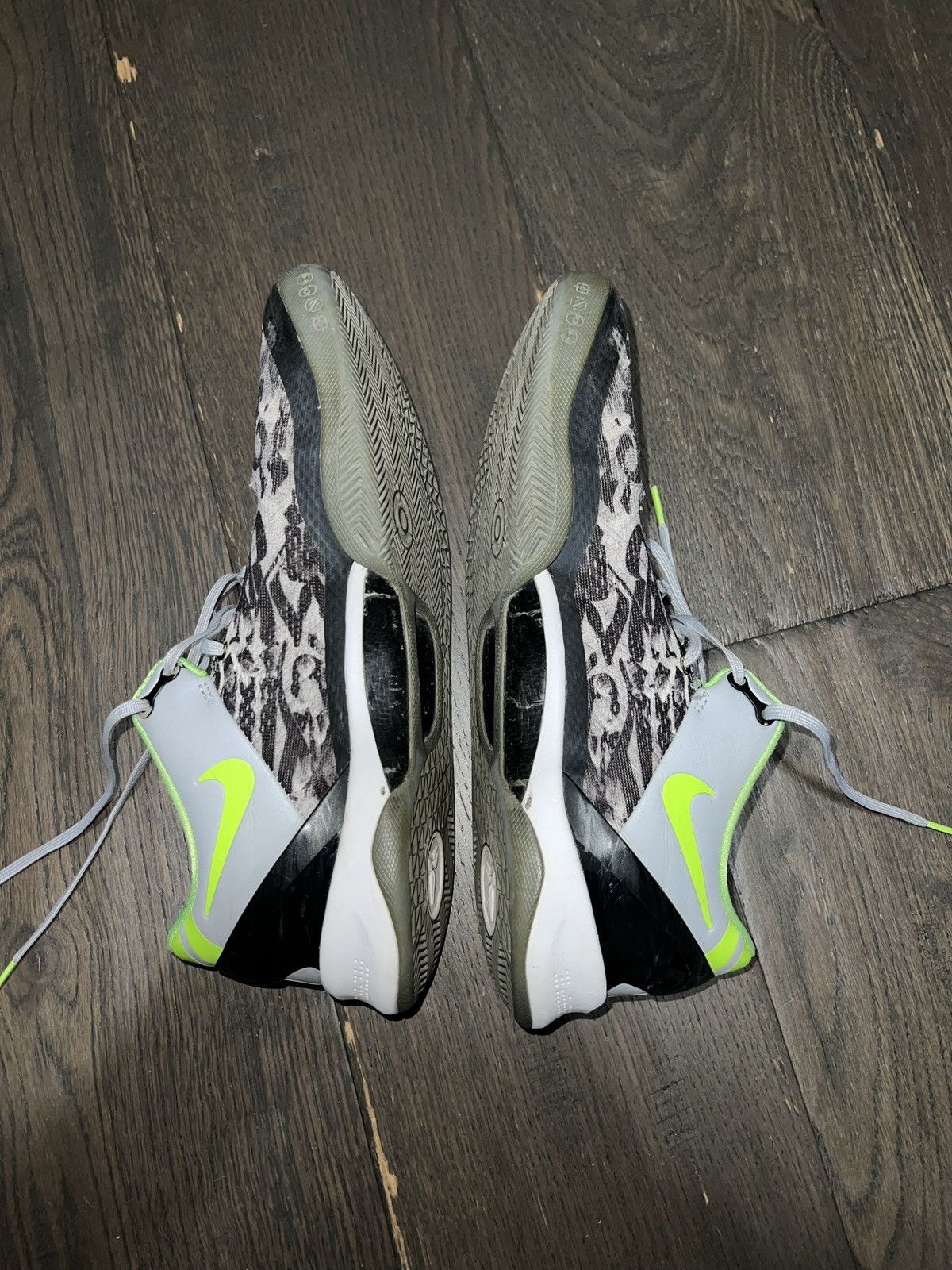 Nike 2013 Nike Kobe 8 Graffiti basketball shoes / grey / lime Size US 11 / EU 44 - 5 Thumbnail