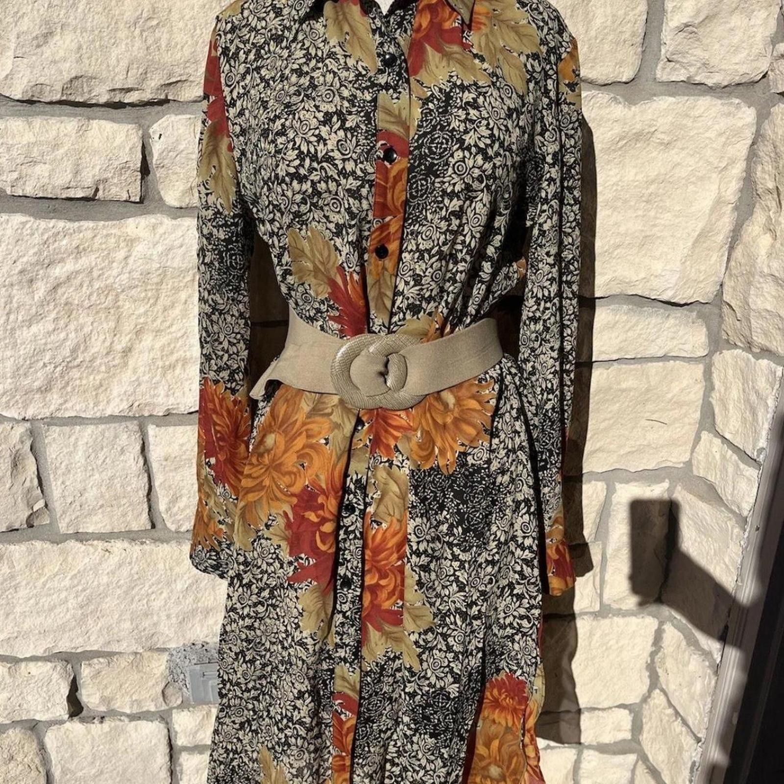Other Virgo Vintage Button Down tunic /blouse semi Sheer small. Size M / US 6-8 / IT 42-44 - 1 Thumbnail