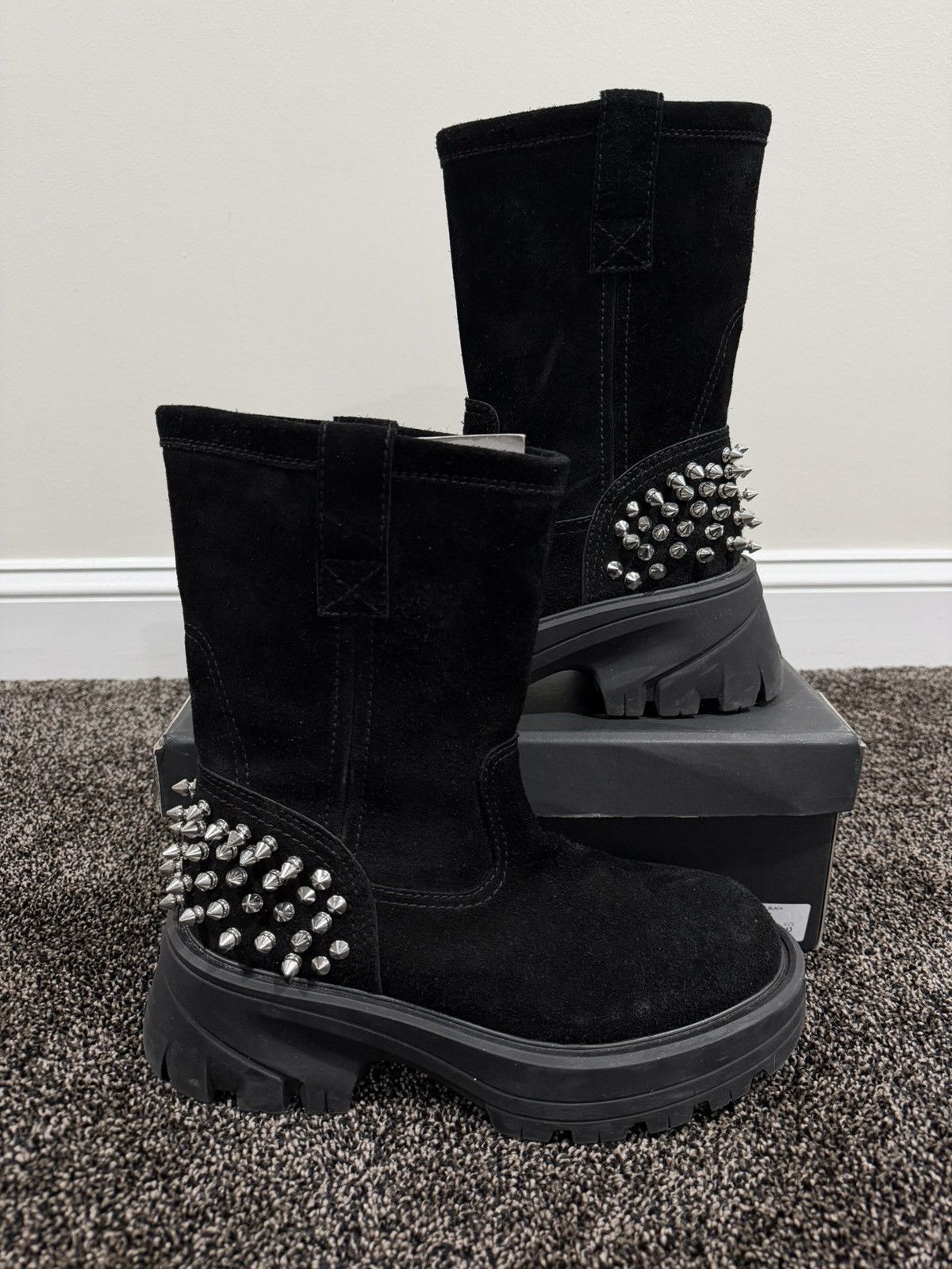 1017 ALYX 9SM 1017 Alyx 9SM Chelsea Calfskin Suede Studded Worker Boots Size US 10 / EU 43 - 2 Thumbnail
