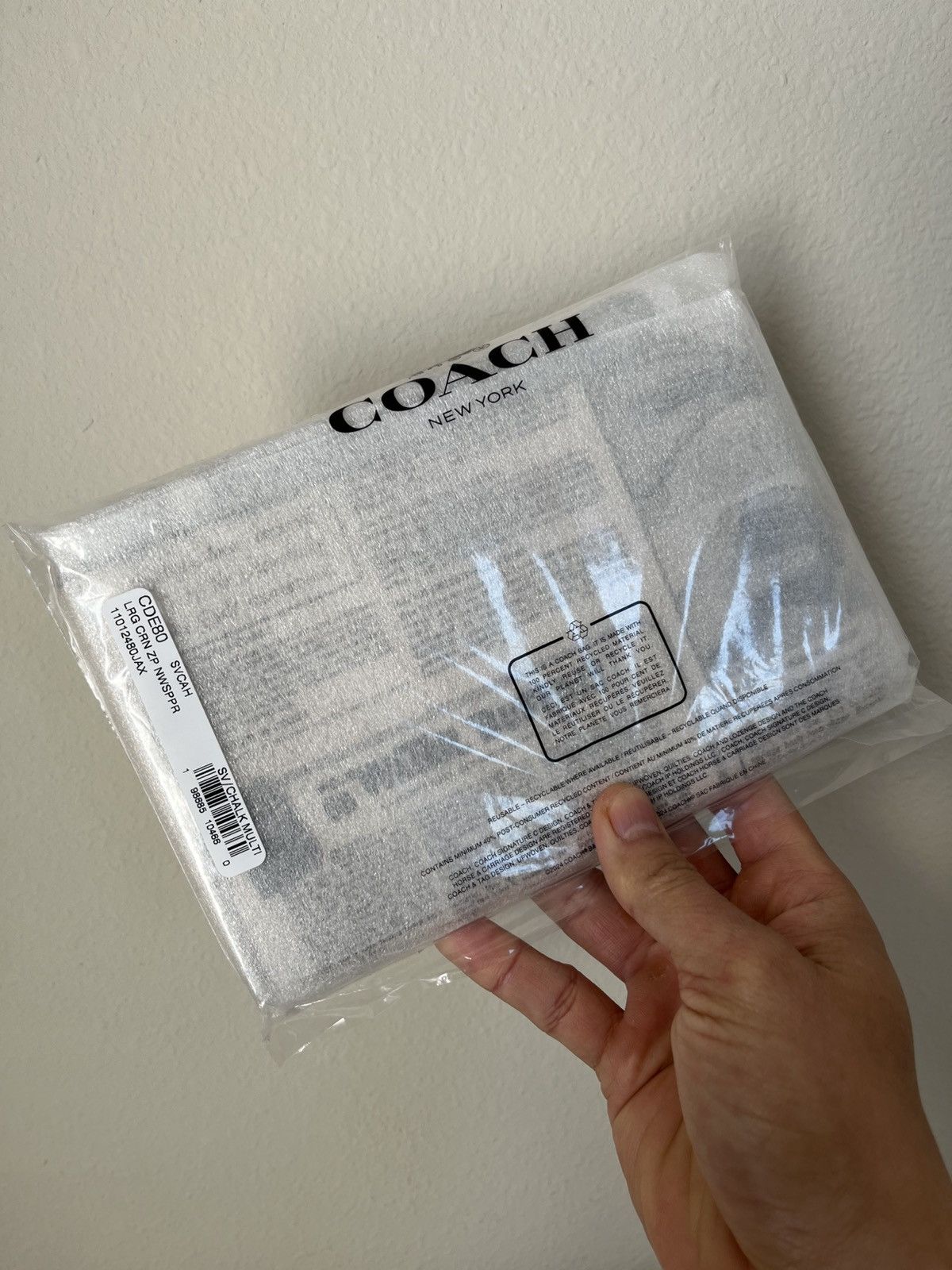 Coach Coach Large Corner Zip Wristlet With Newspaper Print Size ONE SIZE - 10 Thumbnail