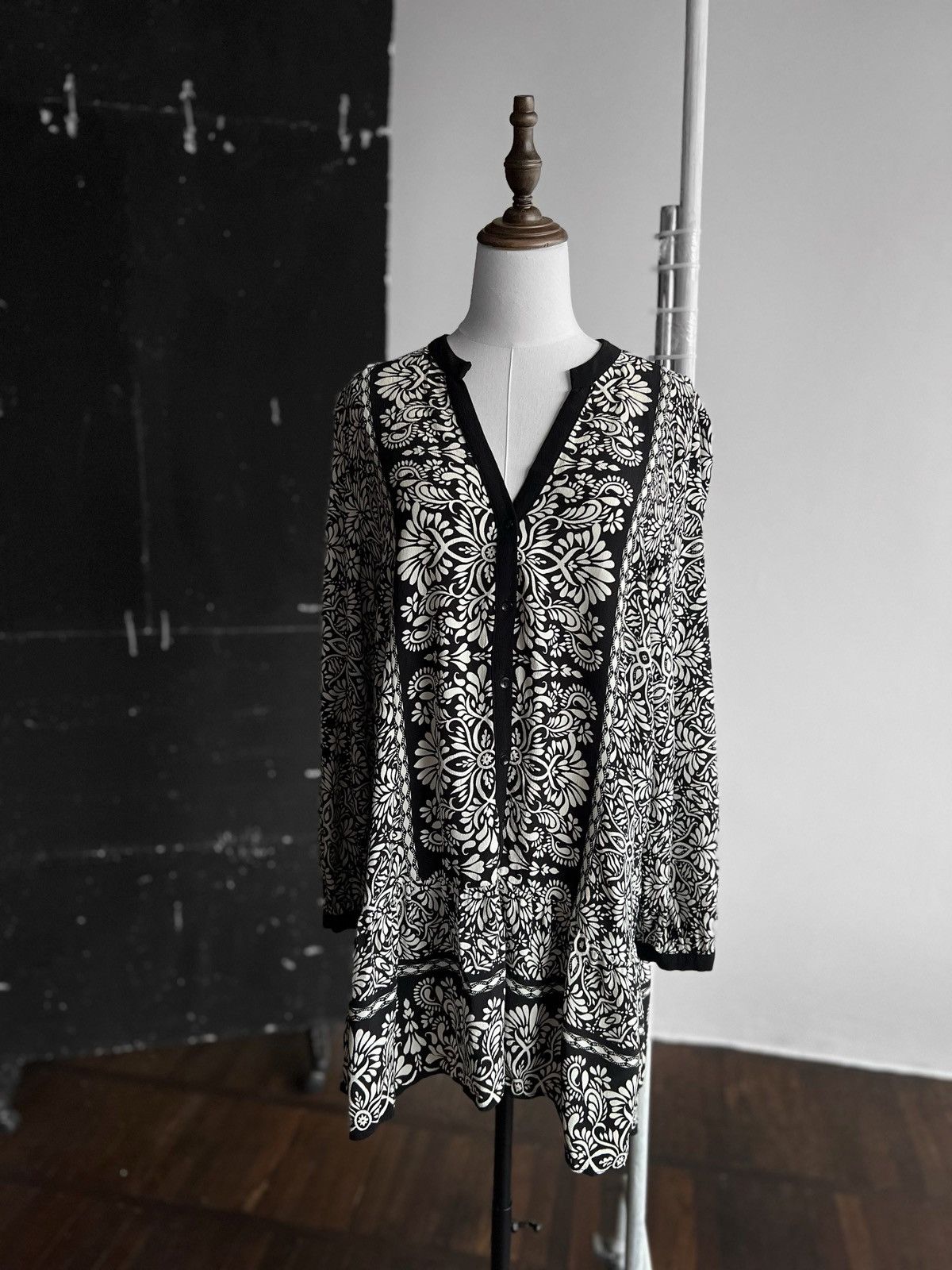 Designer × Zara Zara Womens V-Neck Full Printed Floral Viscose Shirt Dress Size L / US 10 / IT 46 - 1 Thumbnail
