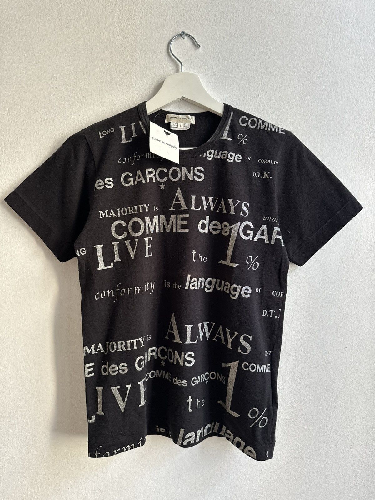 Comme des Garcons COMME des Garçons vintage Lettering Print Archive T-Shirt Size US S / EU 44-46 / 1 - 1 Thumbnail
