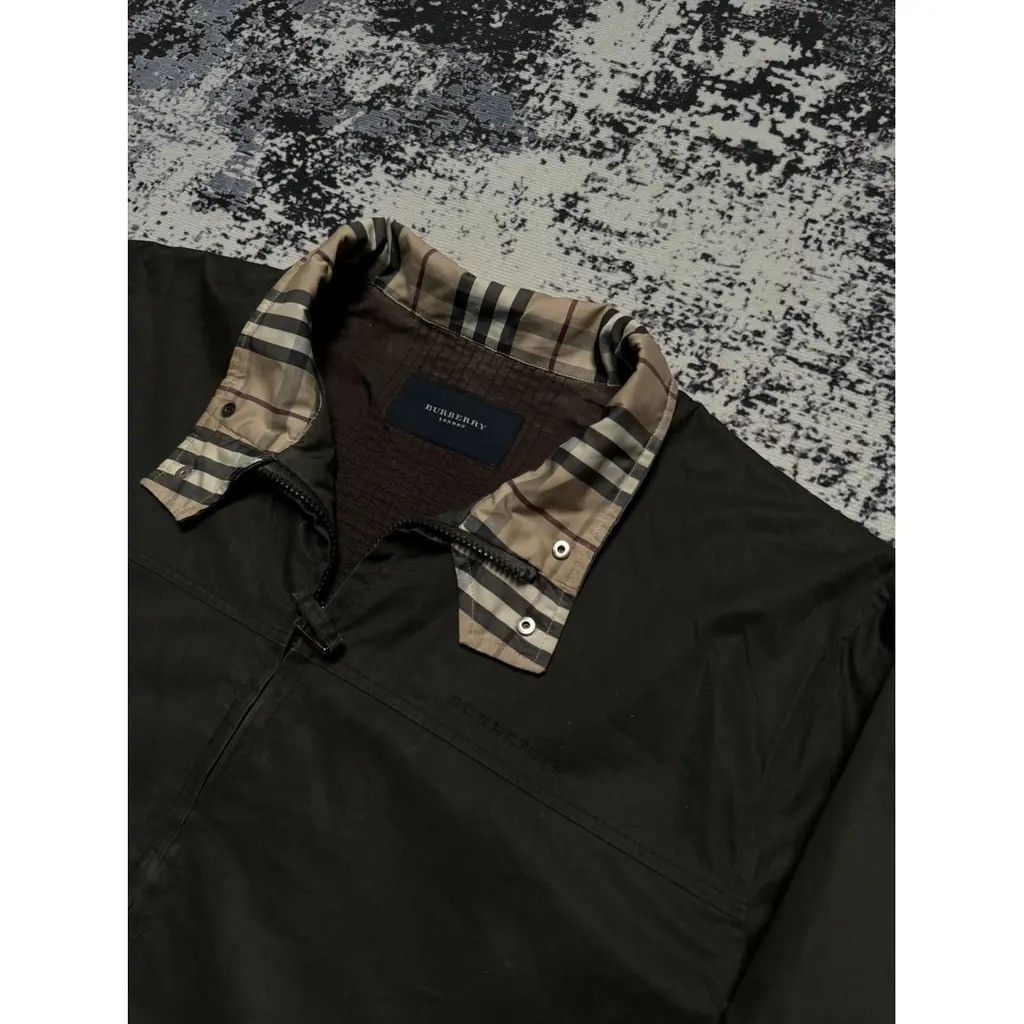 Burberry Burberry Jacket With Pattern Khaki Size L Size L / US 10 / IT 46 - 4 Thumbnail