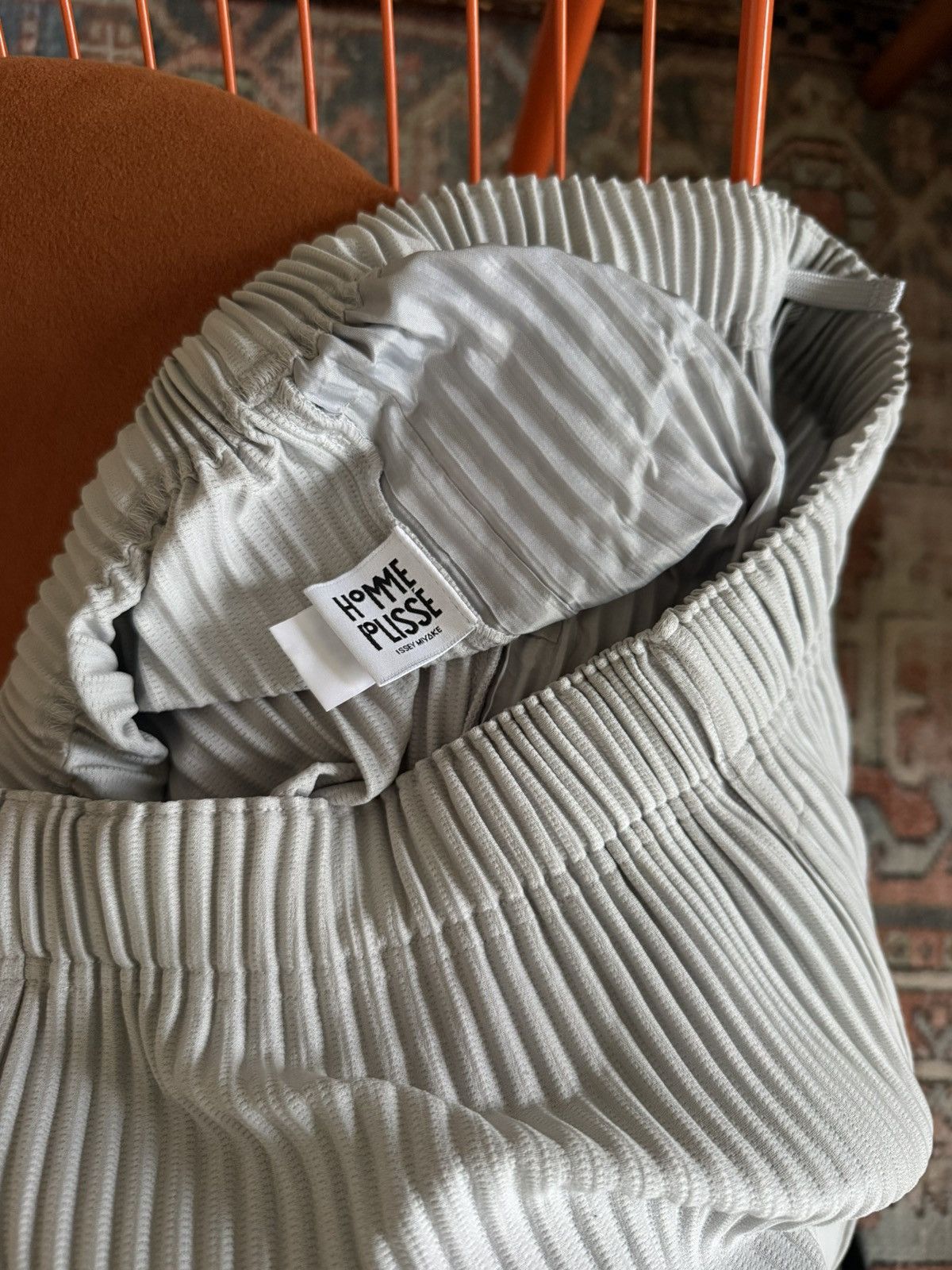 Homme Plisse Issey Miyake Issey Miyake Homme Plisse Light Grey Tapered Pleated Pants Size US 32 / EU 48 - 3 Thumbnail