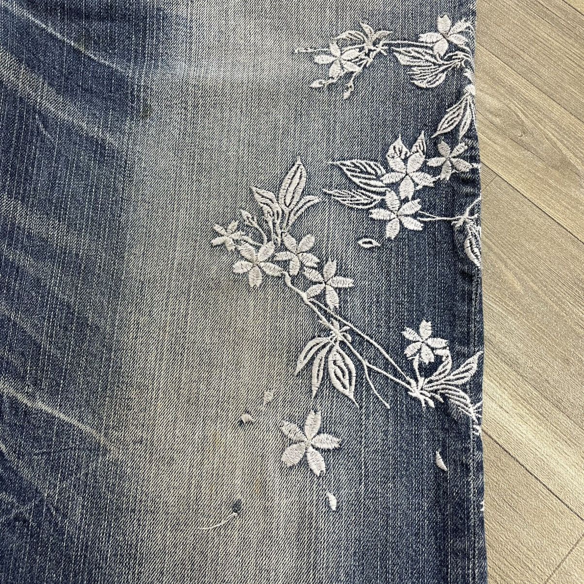 Ed Hardy Vintage Karakuri Tamashii Koi Flowers Embroidery Jeans Y2K Size US 32 / EU 48 - 8 Thumbnail