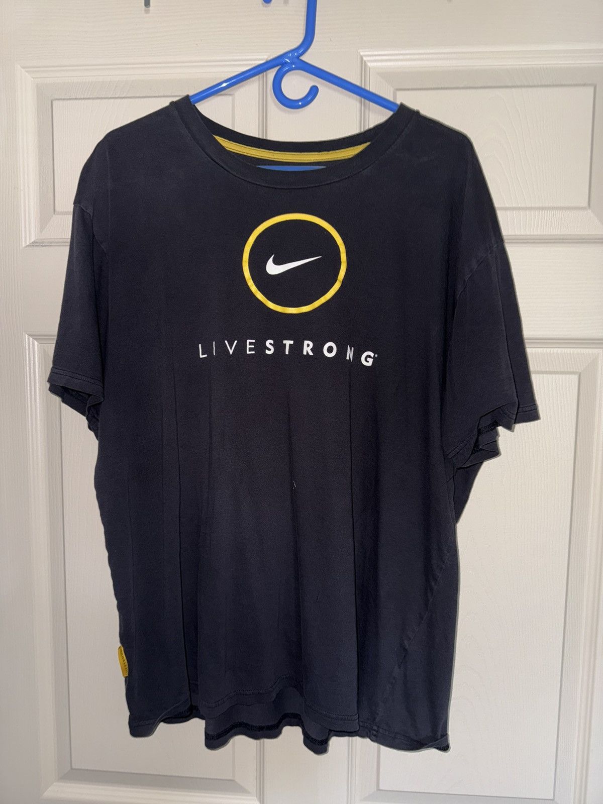 Nike Nike Livestrong vintage T-shirt Size US XL / EU 56 / 4 - 1 Preview
