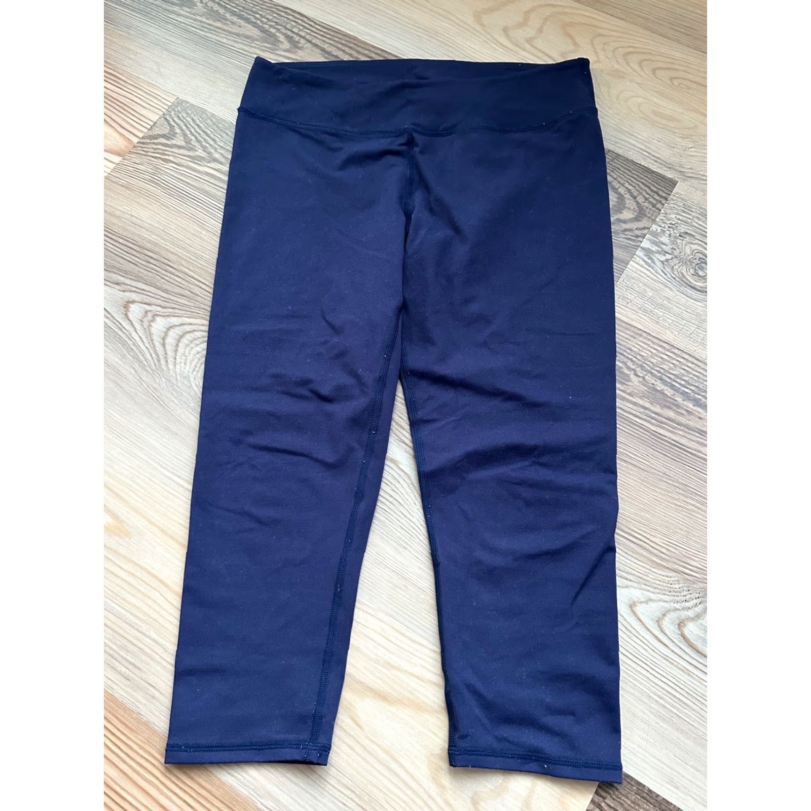 Fabletics Fabletics Capri Leggings Woman's Blue Size Medium Size 32" / US 10 / IT 46 - 4 Thumbnail