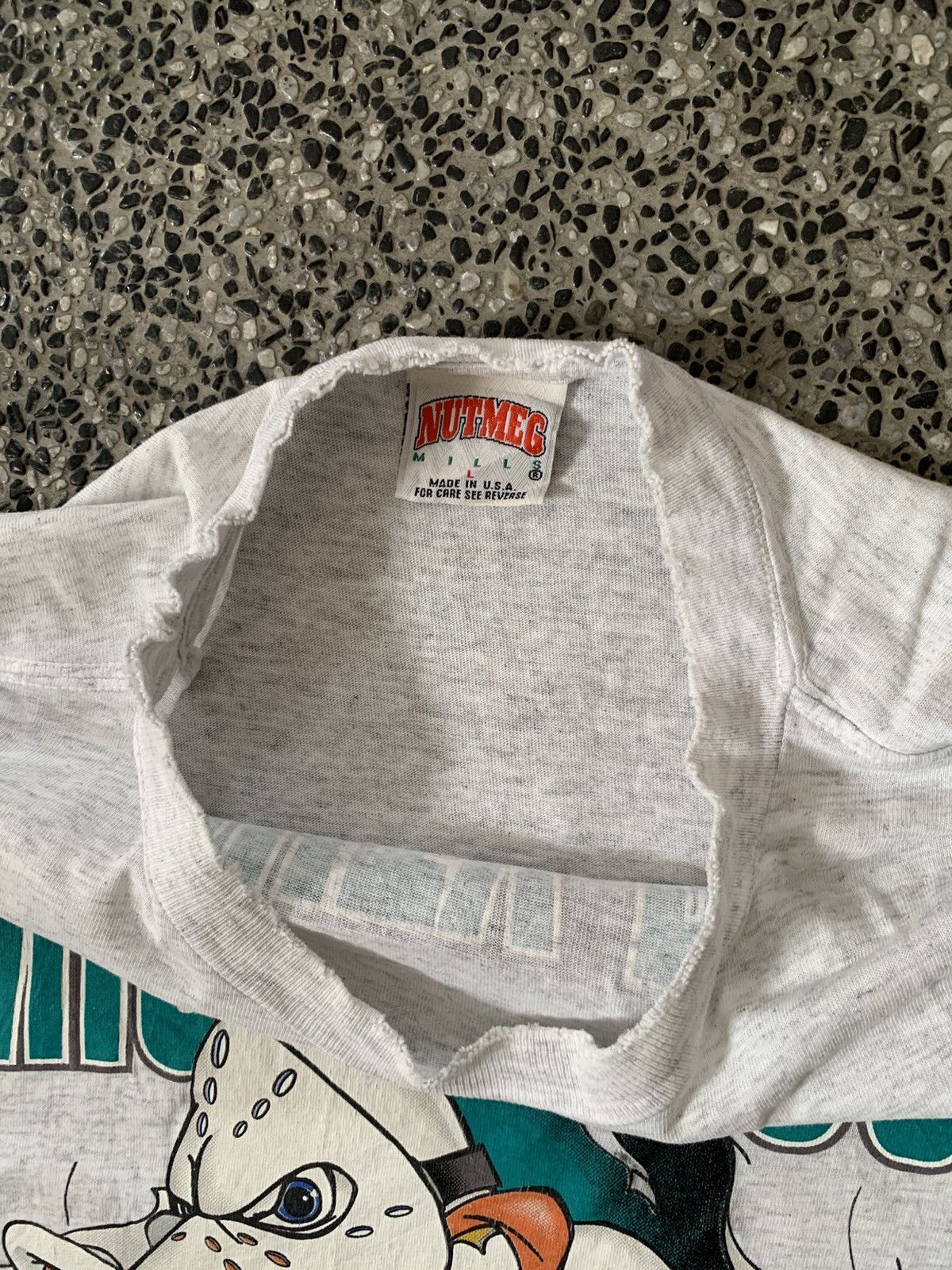 NHL Vintage 90s Mighty Ducks NHL Nutmeg Ice Hockey T shirt Size US L / EU 52-54 / 3 - 11 Thumbnail