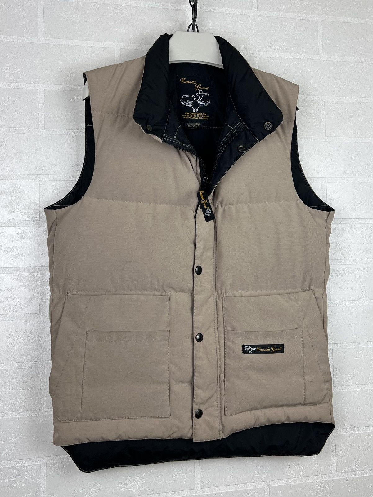 Canada Goose CANADA GOOSE Down Vest Logo Vintage Beige Men's Size US S / EU 44-46 / 1 - 2 Thumbnail