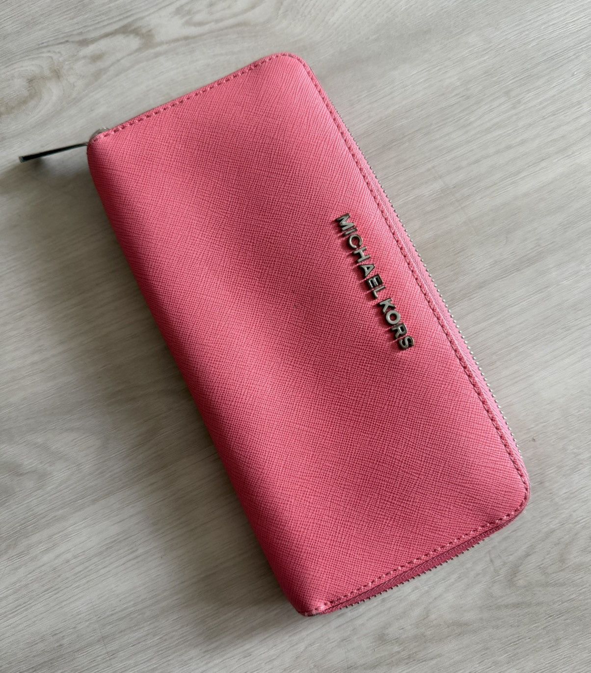 Other Michael Kors Fuchsia Leather Jet Set Zip Around Wallet Size ONE SIZE - 2 Thumbnail