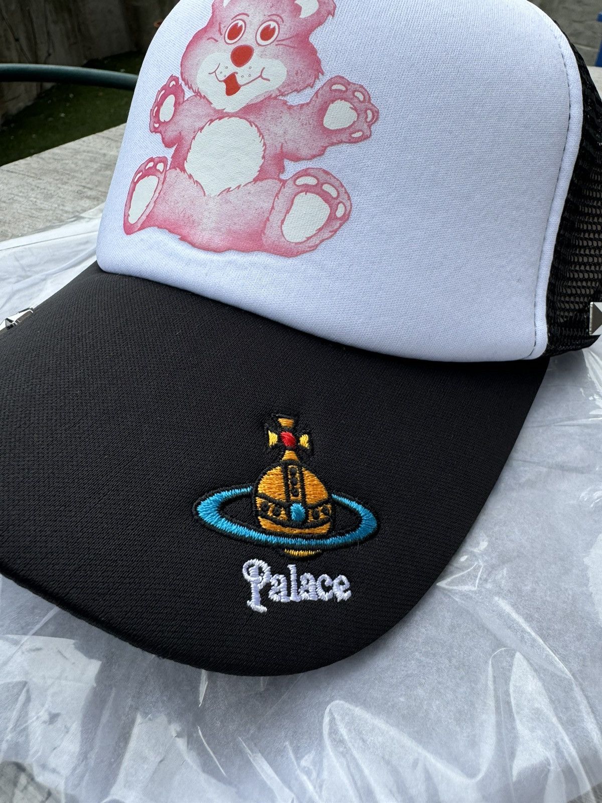 ★Palace x Vivienne Westwood★ Trucker Black Palace Vivienne Westwood Trucker Black - Palace Vivienne