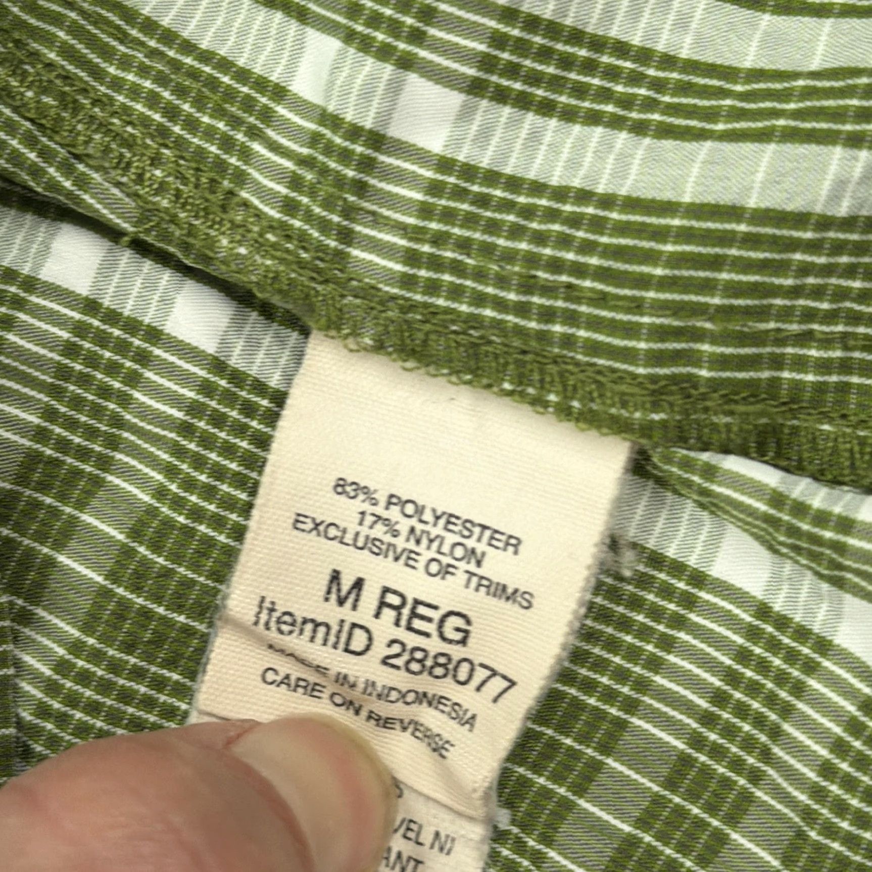 Vintage LL Bean Shirt Mens M Green Plaid Lightweight Button-Down Outdoor with Pockets Zip Pocket Size US M / EU 48-50 / 2 - 5 Thumbnail