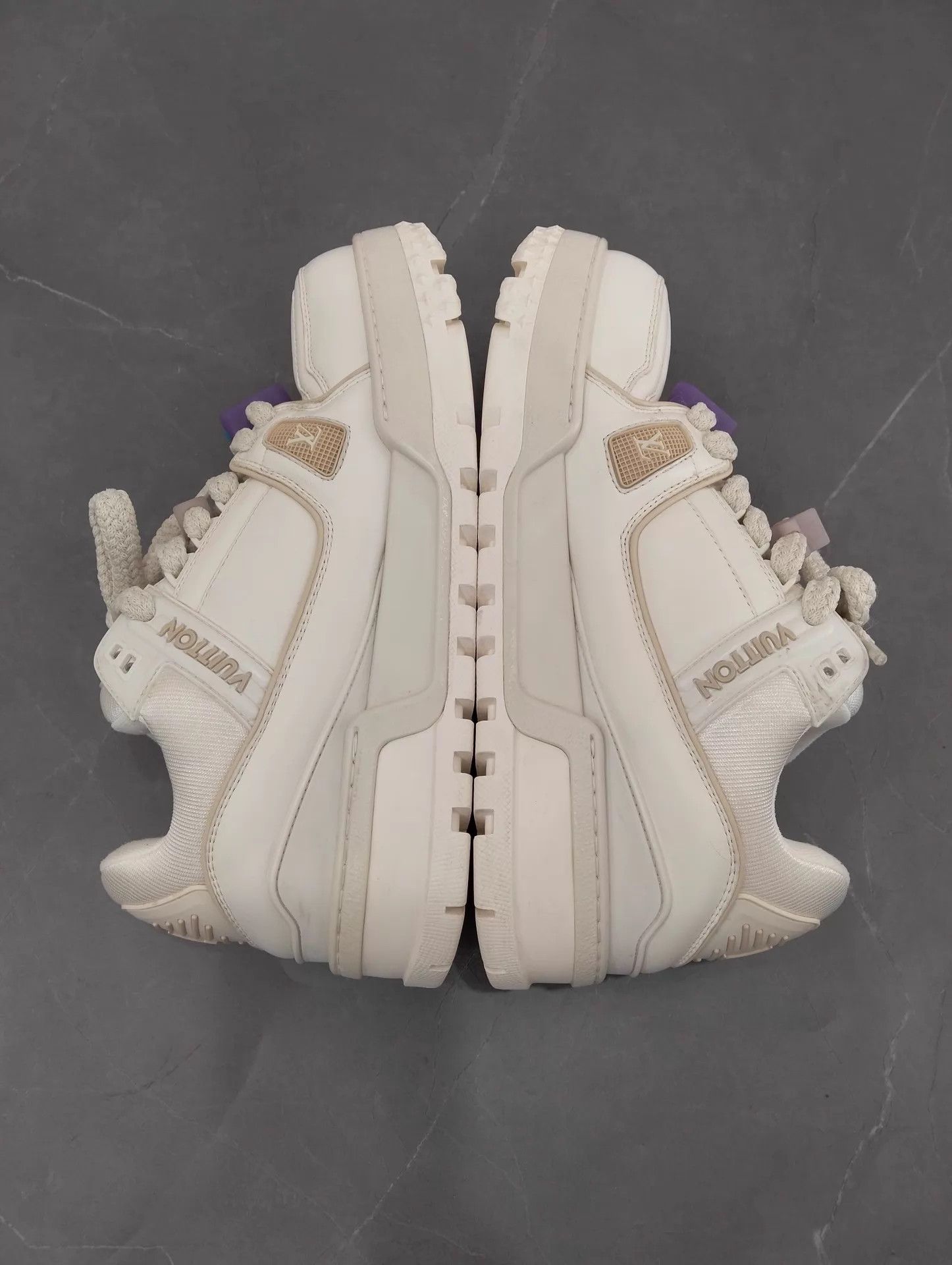 Louis Vuitton LV Maxi White Trainer 42 Size US 9 / EU 42 - 2 Thumbnail
