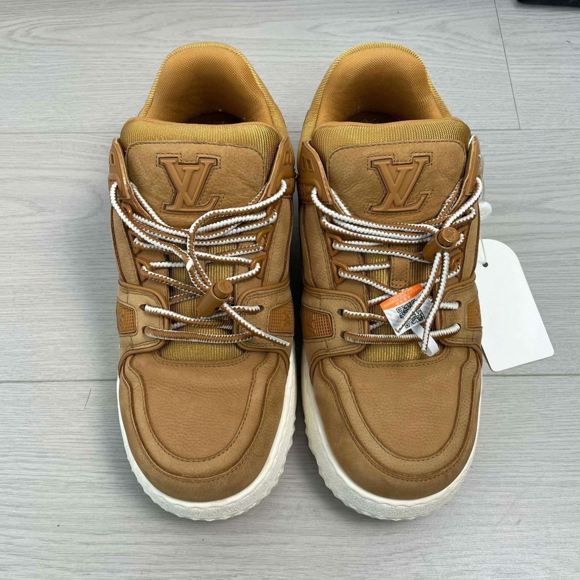 Louis Vuitton Louis Vuitton Training Brown Lowtop Sneakers 24 Men Size US 10 / EU 43 - 1 Thumbnail