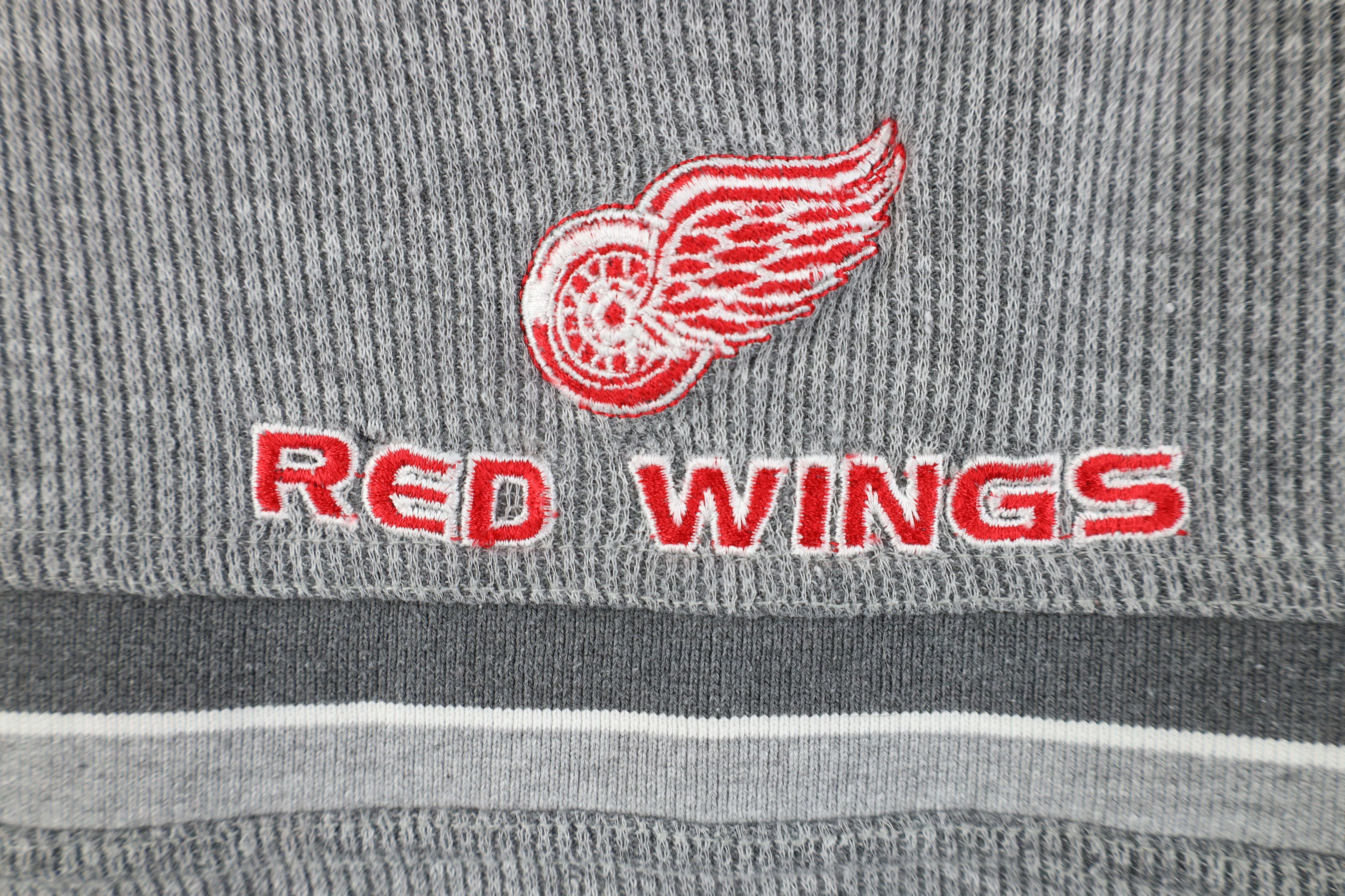 Vintage Vintage 90s Red Wings Hockey Ribbed Knit Long Sleeve T-Shirt Size US L / EU 52-54 / 3 - 4 Thumbnail
