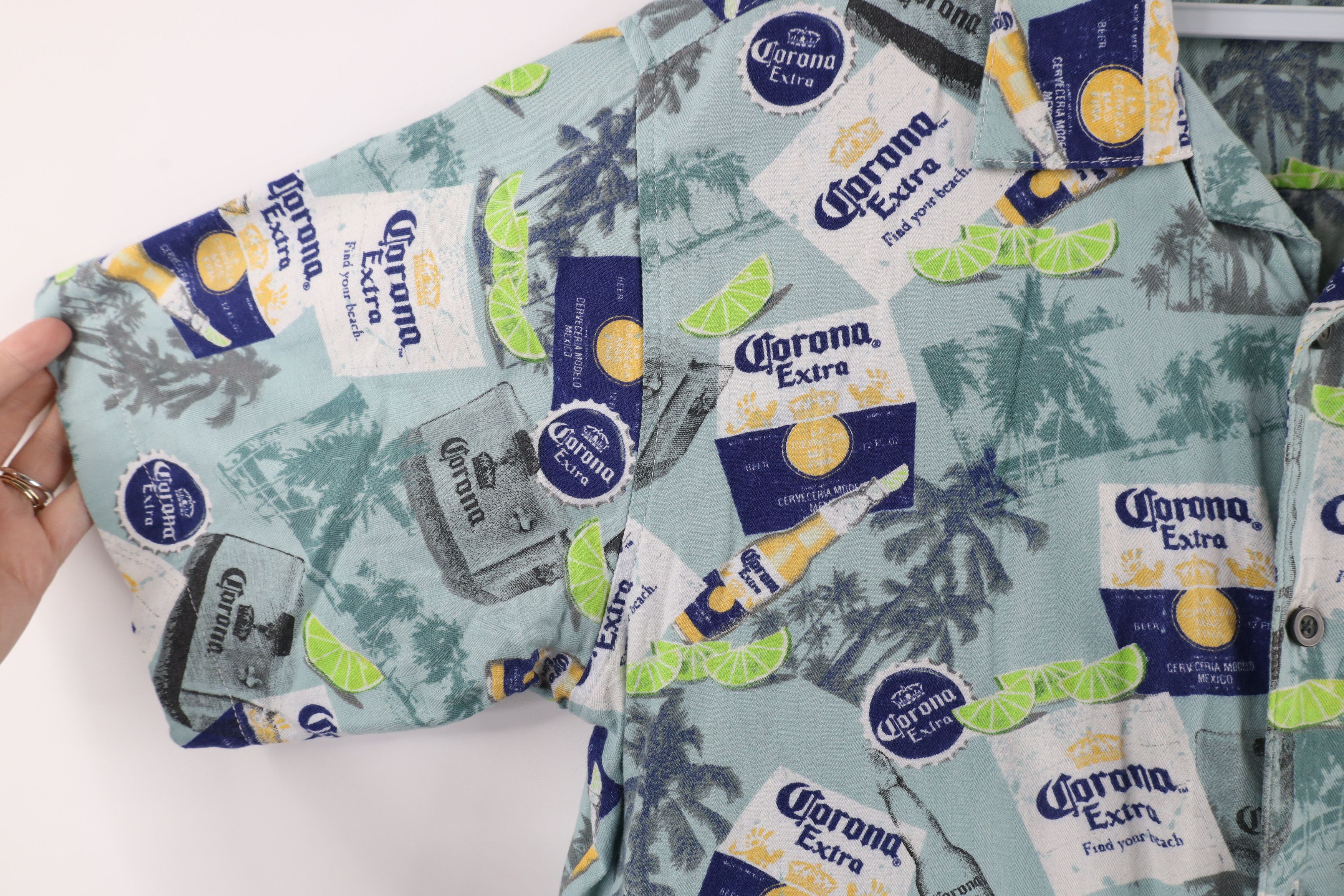 Vintage Vintage 90s Streetwear Beer All Over Print Button Shirt Size US M / EU 48-50 / 2 - 5 Thumbnail