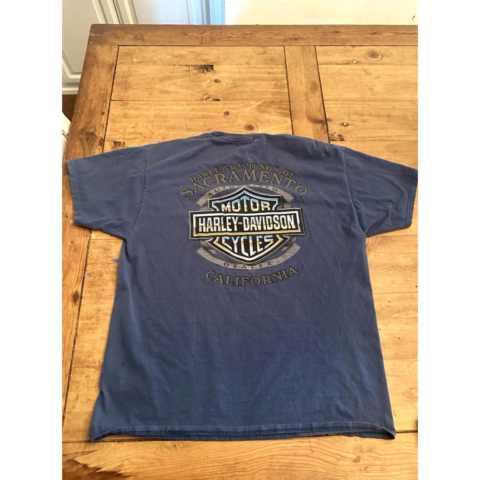 Harley Davidson VINTAGE 2014 Harley-Davidson Legends Can’t Stand Still Sacramento, Ca T-Shirt XL Blue Cat Men Casual Shirt Mens XL Size US XL / EU 56 / 4 - 6 Thumbnail