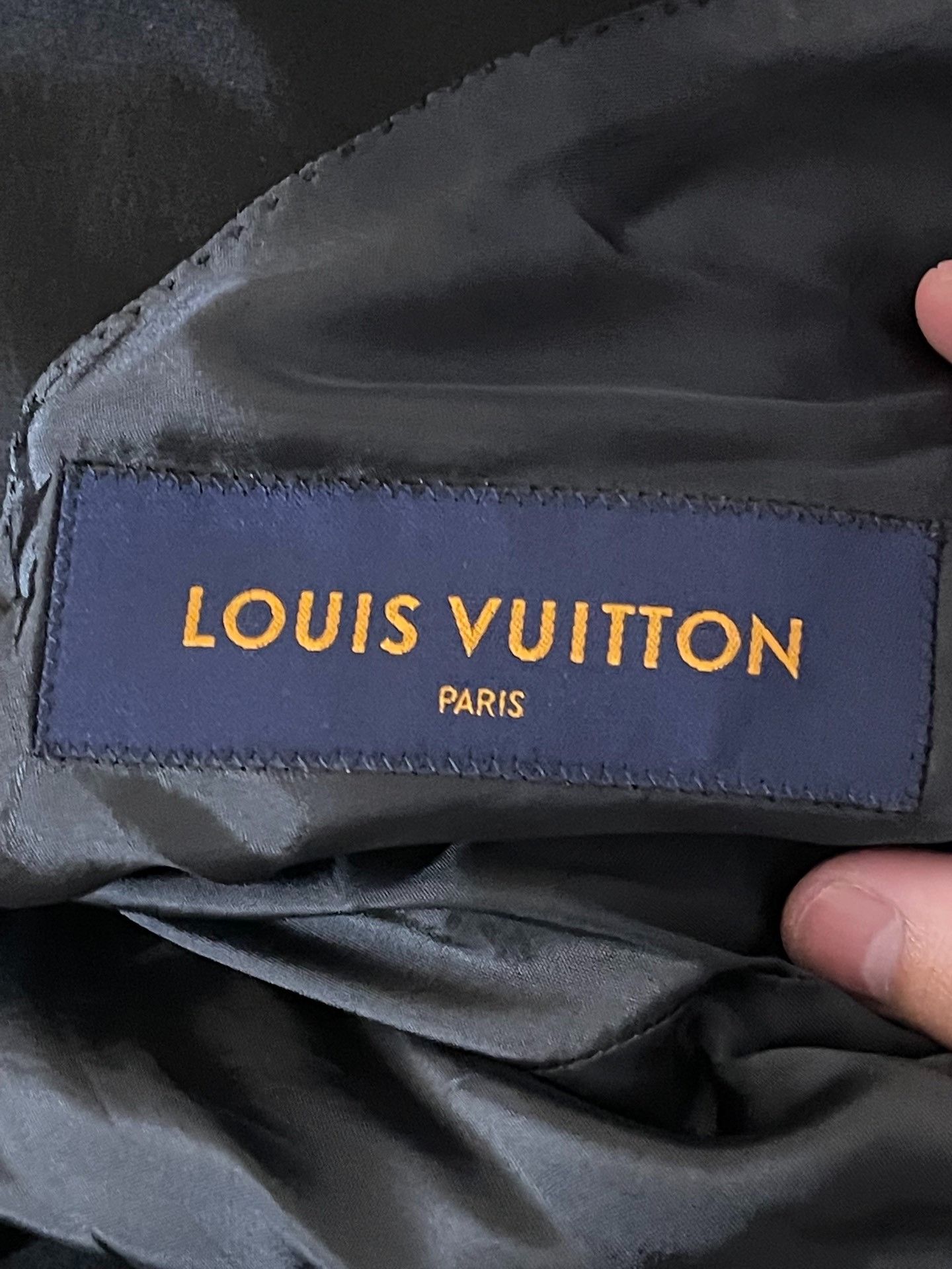 Louis Vuitton Louis Vuitton Dark stripe suit Nextarrow-2501 Size 48R - 2 Thumbnail