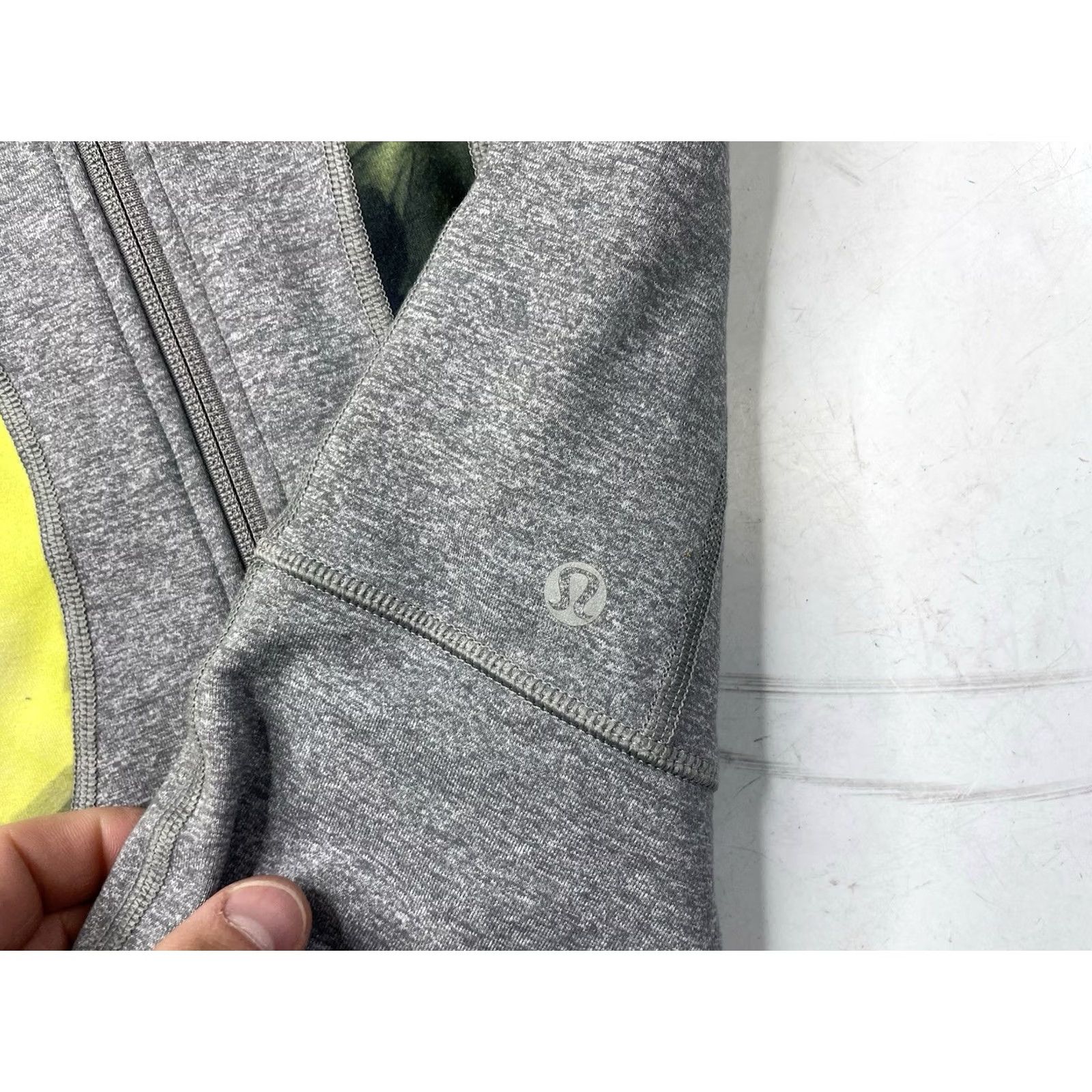 Lululemon Lululemon Womens Jacket Full Zip Gray with Yellow Thumbhole Size 4 Athletic Slim/Basic Jacket Run Gym Yoga Outdoor Athleisure Logo Women XS-? Size S / US 4 / IT 40 - 2 Thumbnail