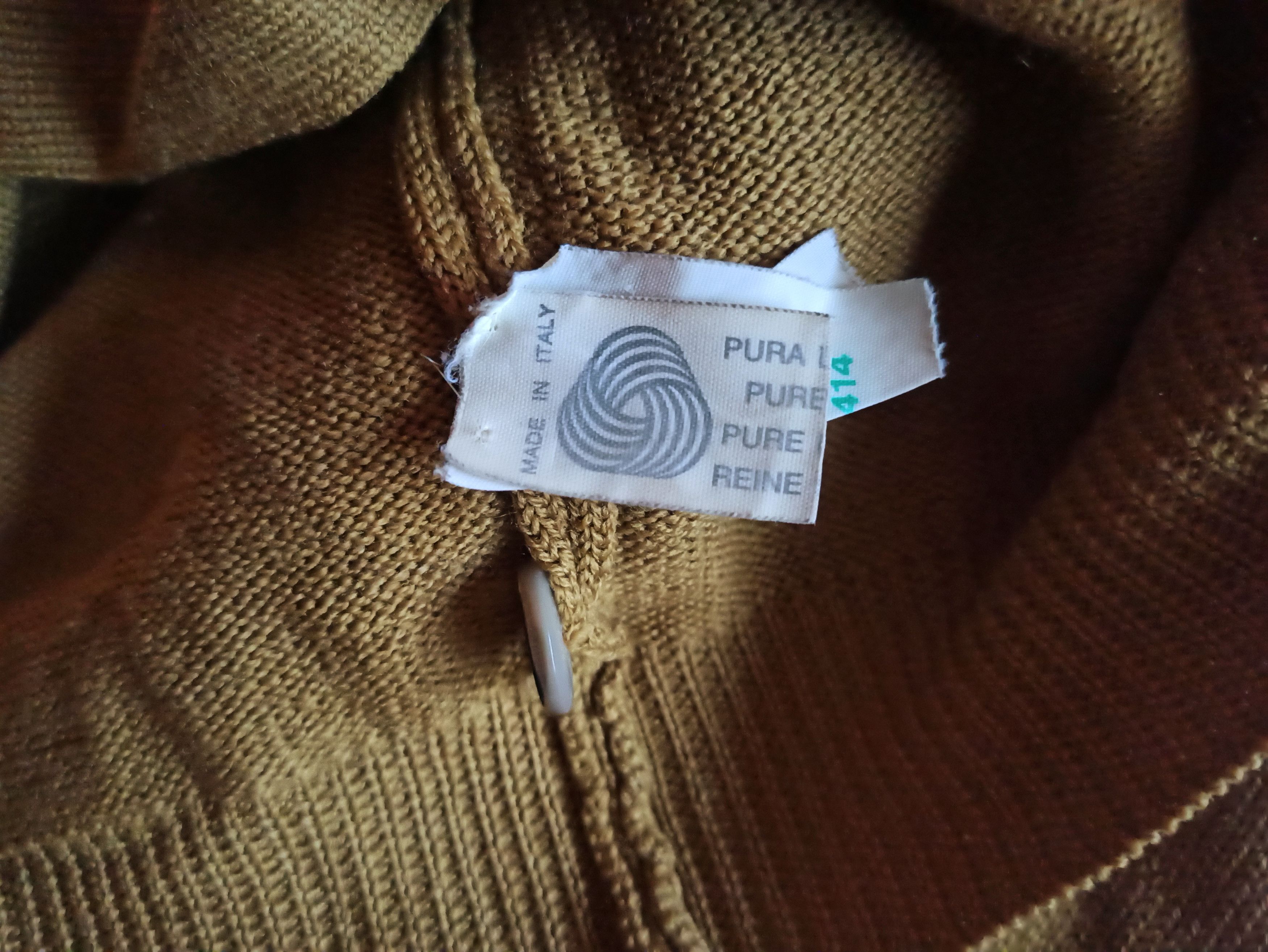 Vintage Vintage Italian wool cardigan, size M Size US M / EU 48-50 / 2 - 3 Thumbnail
