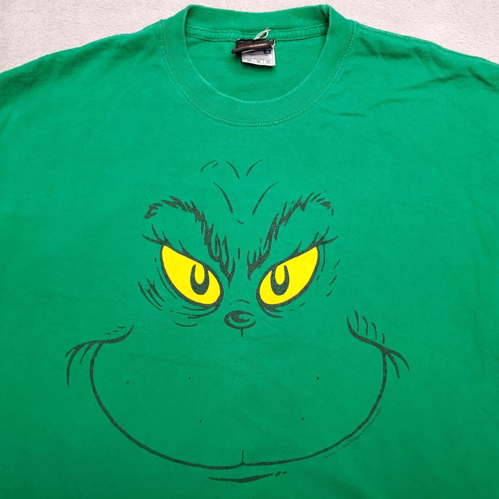 Vintage DR Suess Mr. Grinch Shirt Mens XL Green Crew Neck Short Sleeve Xmas 2001 Shirt Size US XL / EU 56 / 4 - 2 Thumbnail