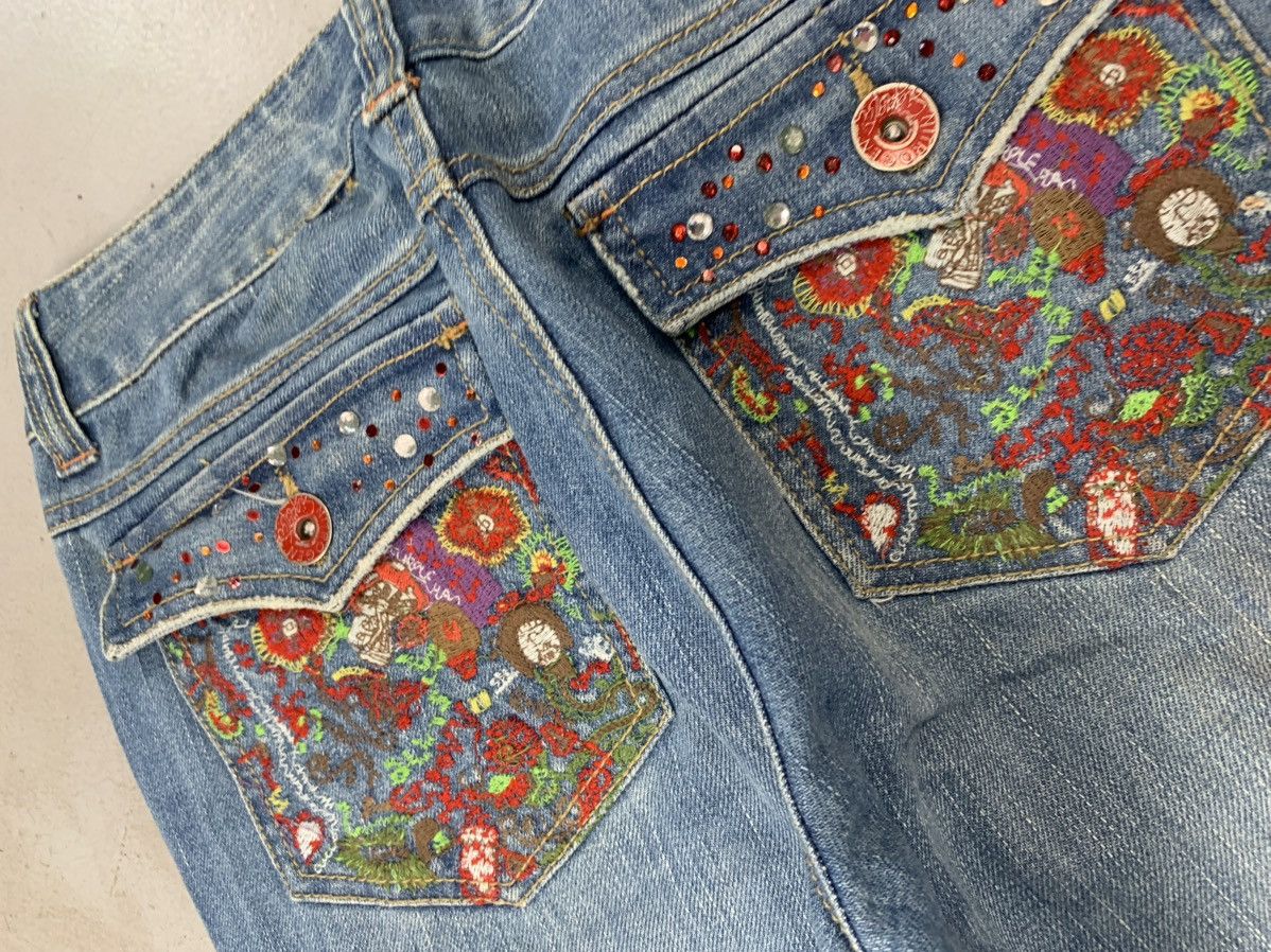 True Religion Vintage y2k womens embroidered inspired jeans boot cut Size 26" / US 2 / IT 38 - 4 Thumbnail