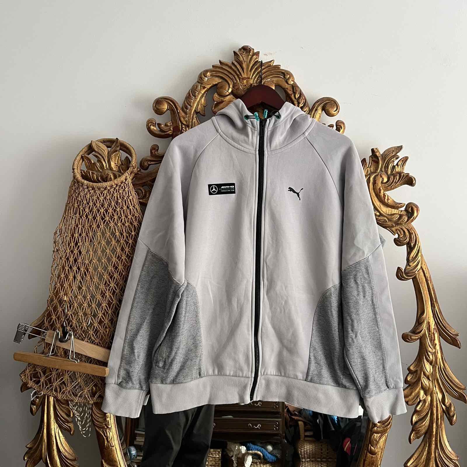 Puma Mercedes AMG Petronas Full Zip Hoodie Racing F1 Team Sz XL Size US XL / EU 56 / 4 - 1 Thumbnail