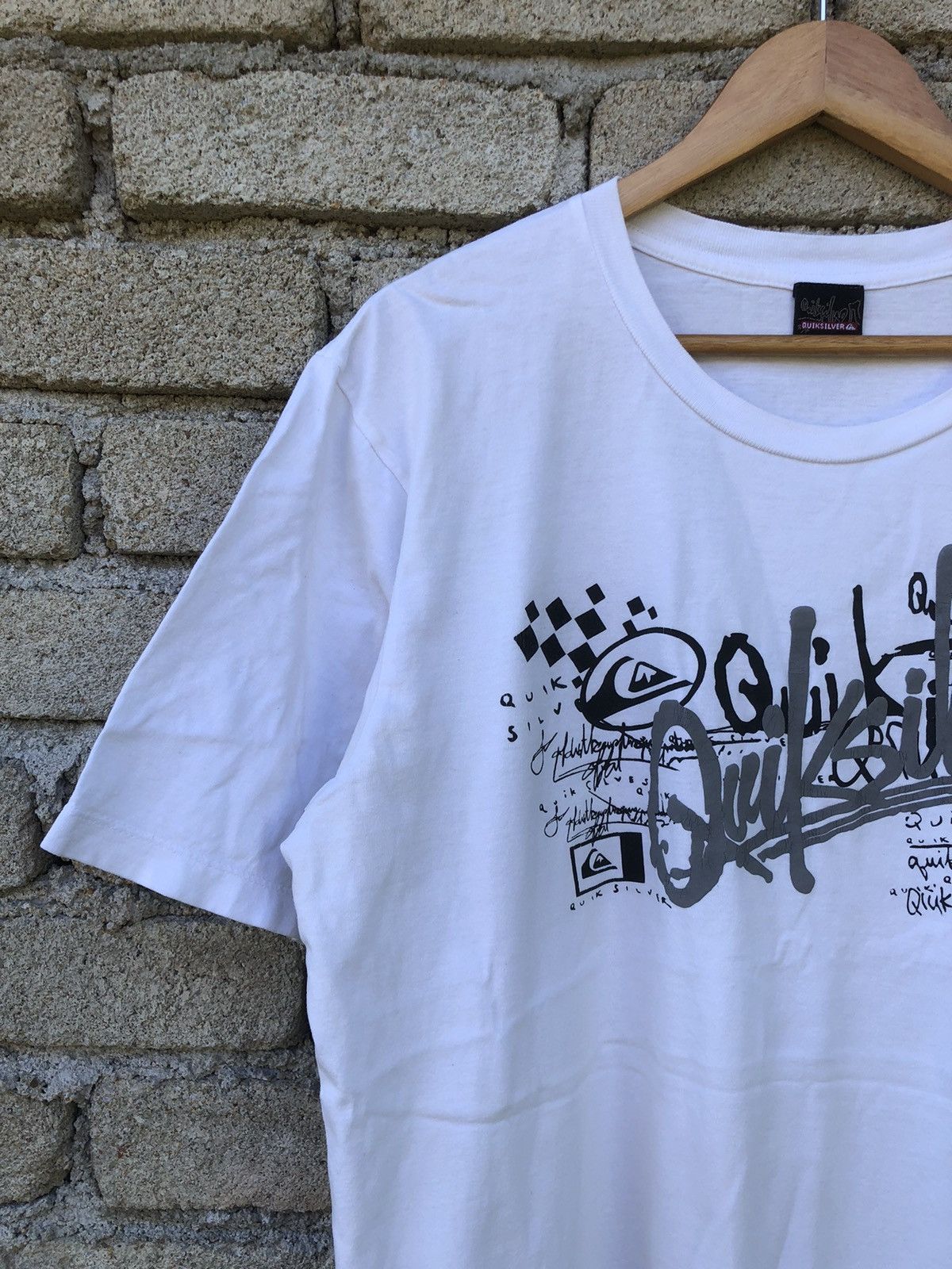 Quiksilver Vintage Y2K Quiksilver All Logo Surfing Tshirt Size US L / EU 52-54 / 3 - 5 Thumbnail