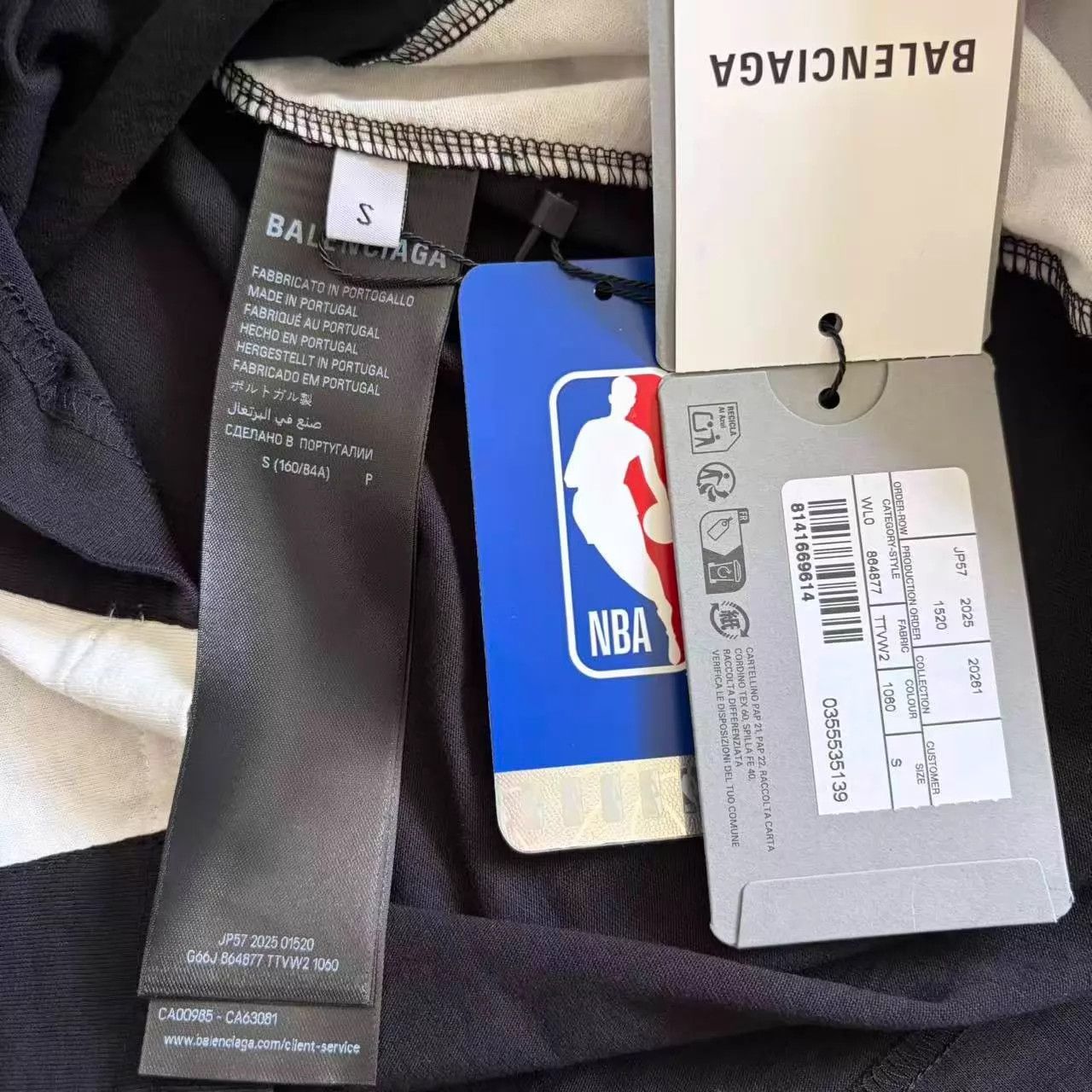 Balenciaga Balenciaga x NBA Black Red Oversized Long Sleeve Jersey S Size US S / EU 44-46 / 1 - 4 Thumbnail