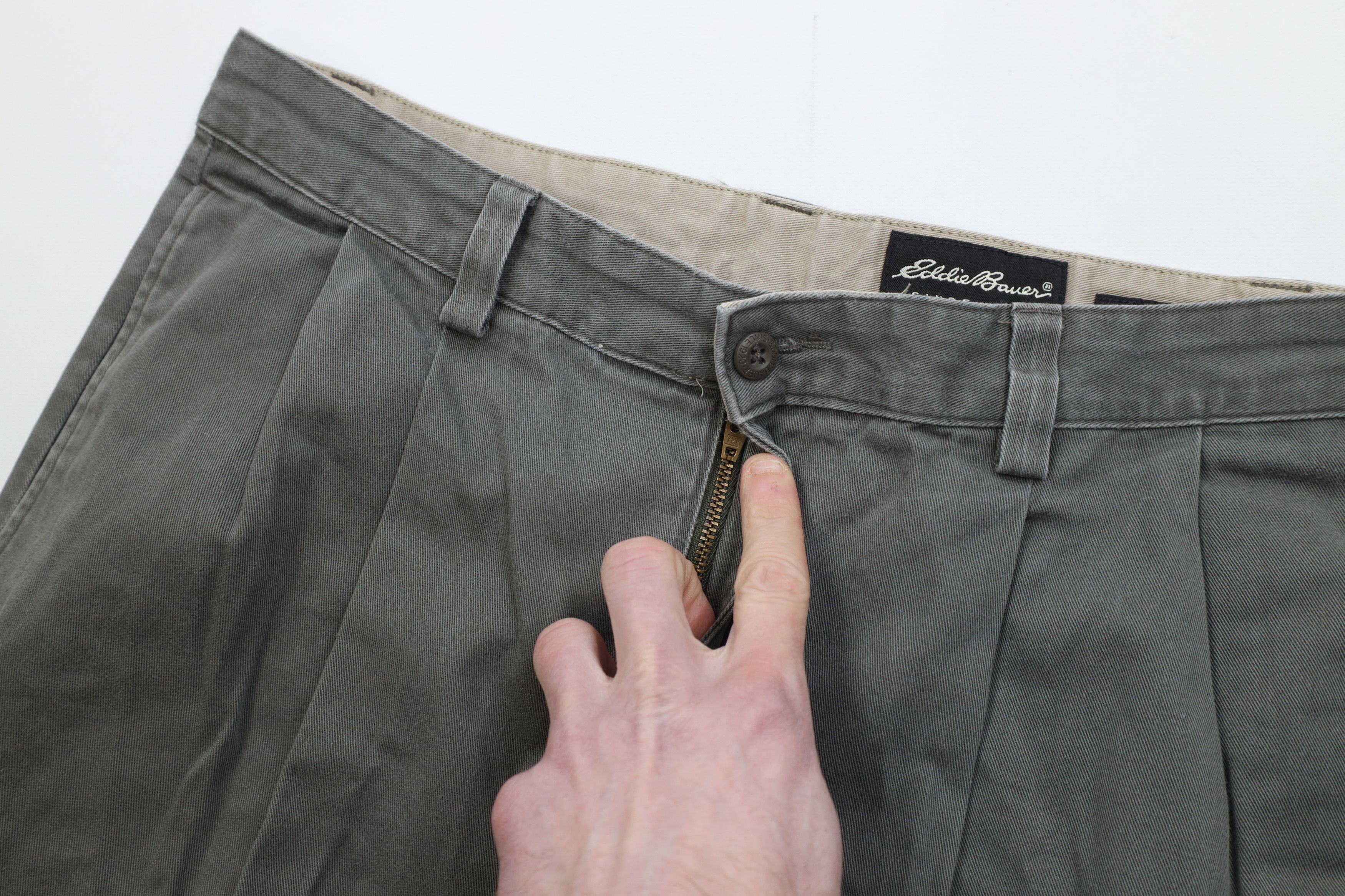 Eddie Bauer Vintage 90s Eddie Bauer Fit Wide Leg Chino Pants Green Size US 32 / EU 48 - 7 Thumbnail