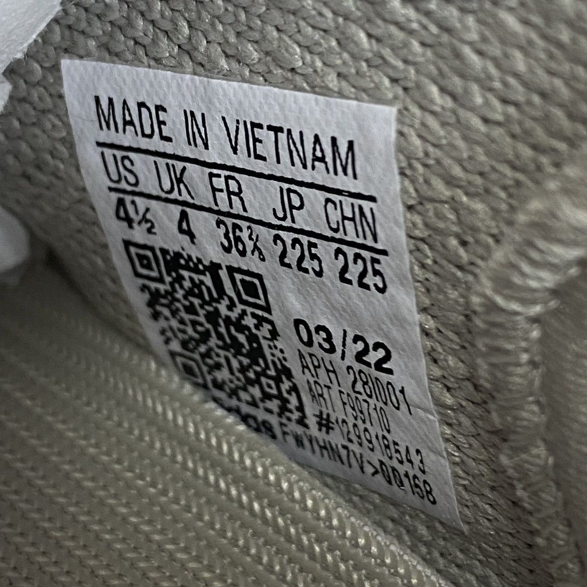 Adidas Adidas Yeezy Boost 350 V2 Sesame (F99710) Size US 6 / IT 36 - 11 Thumbnail