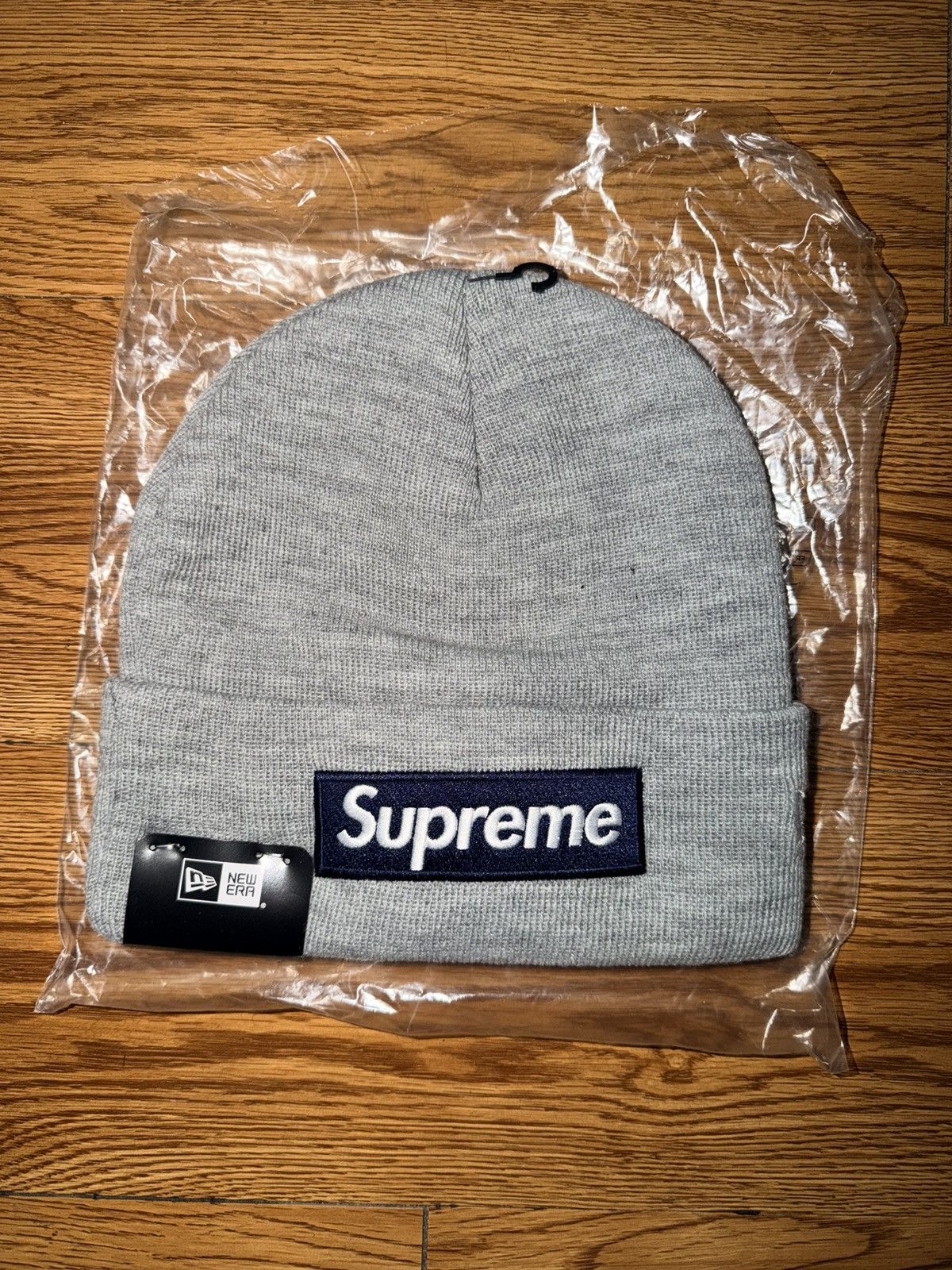 Supreme Supreme New Era Box Logo Beanie (FW25) Grey Size ONE SIZE - 1 Thumbnail