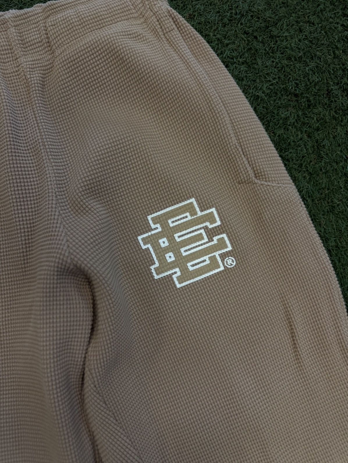 Eric Emanuel Eric Emanuel FW21 TAN Thermal Sweatpants Size (M) Size US 31 - 4 Thumbnail