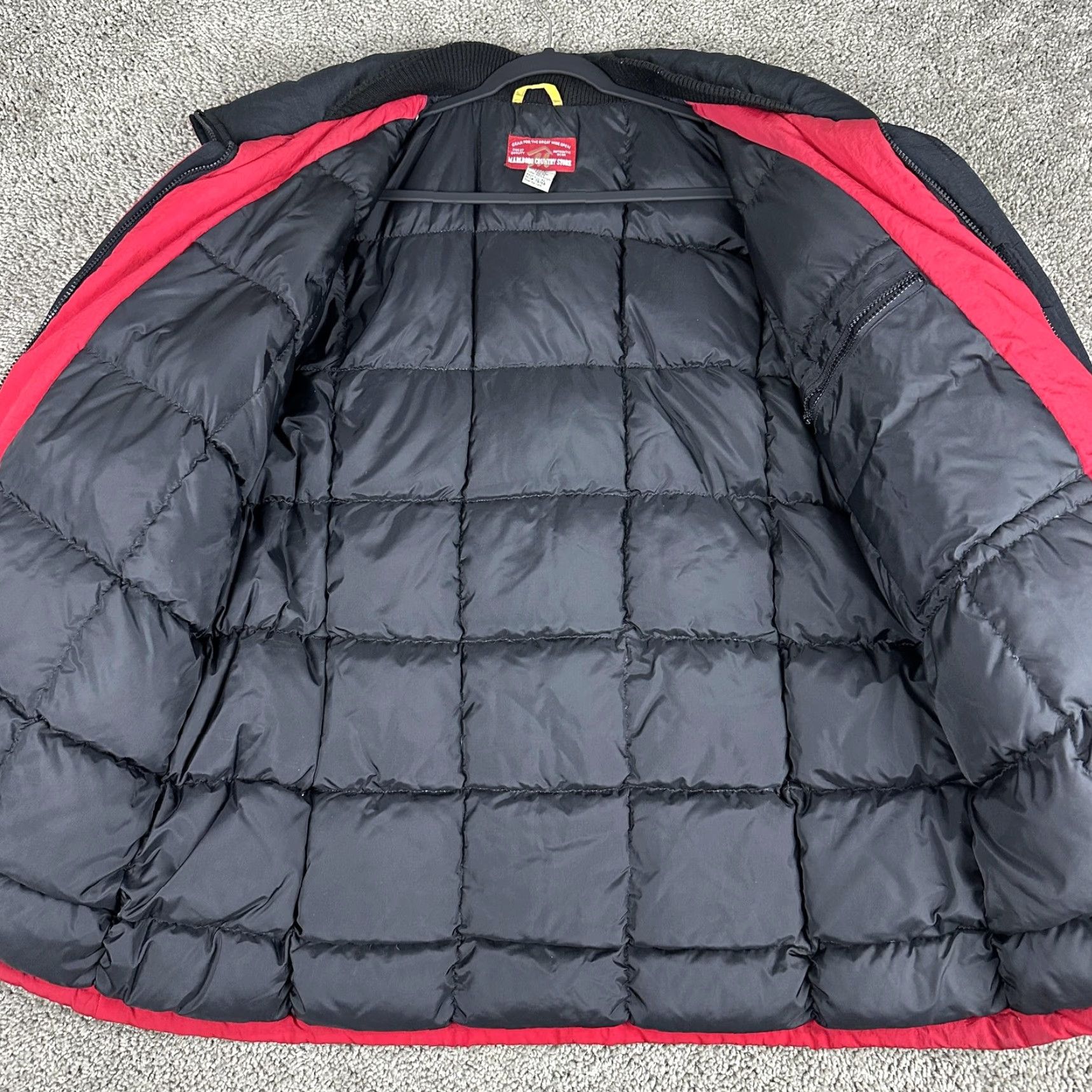 Marlboro VINTAGE Marlboro Country Store Jacket Mens XL Red Down Puffer Coat Outdoors 90s MCS 75158 1990s Winter Size US XL / EU 56 / 4 - 7 Thumbnail