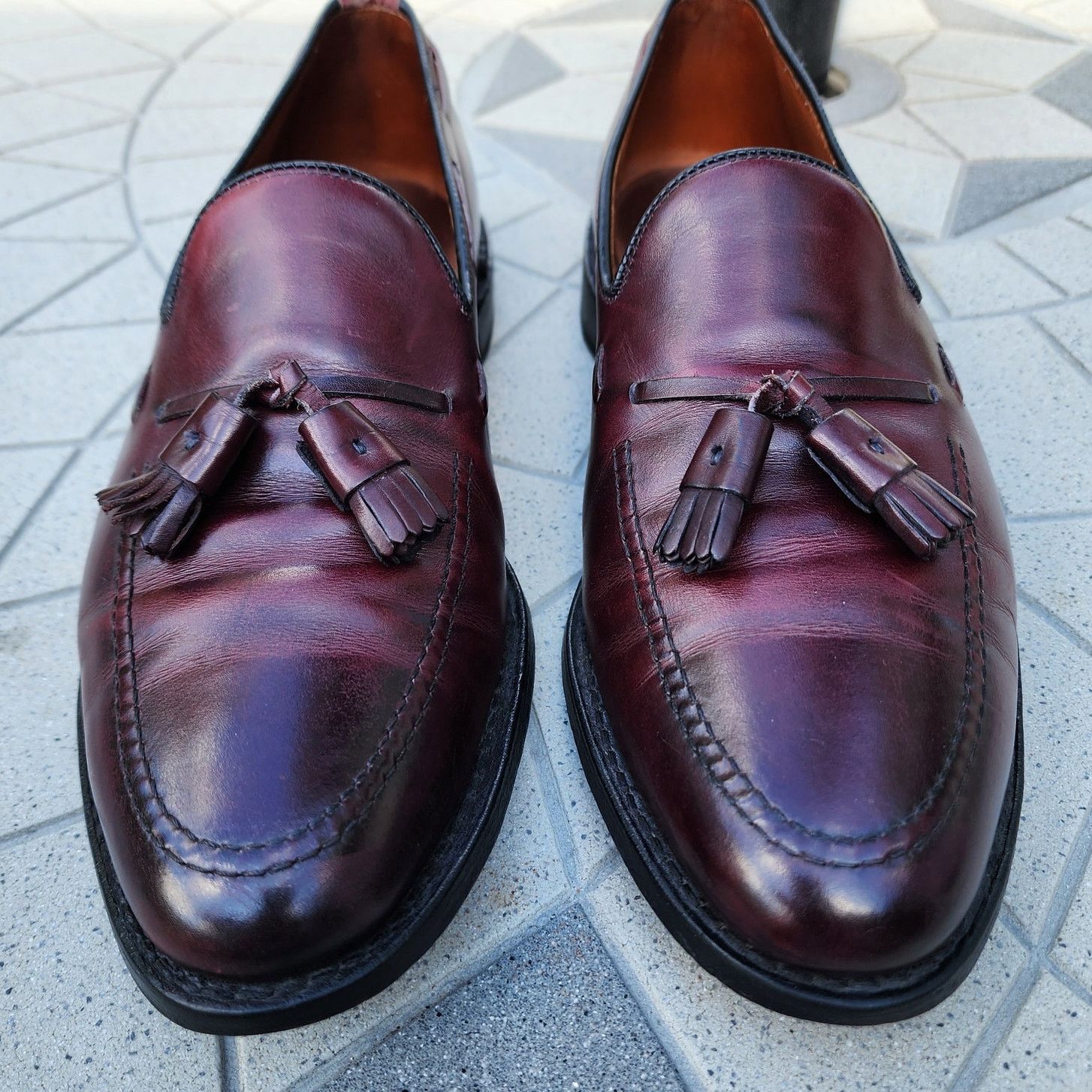 Allen Edmonds Allen Edmonds Burgundy Grayson Tassel Leather Loafer 10 Size US 10 / EU 43 - 4 Thumbnail