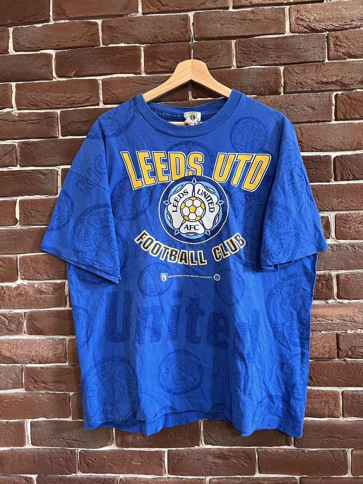 image of Soccer Jersey Very 90's Leeds United Tshirt Vintage Kick Sportswear in Blue, Men's (Size XL)