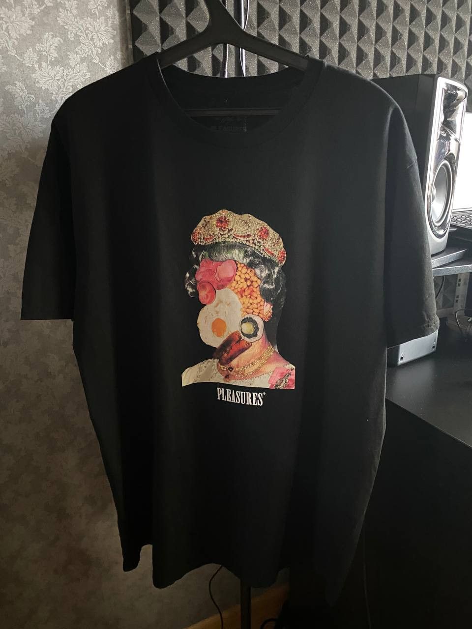 Pleasures Pleasures - English Breakfast T-Shirt Size US L / EU 52-54 / 3 - 8 Thumbnail