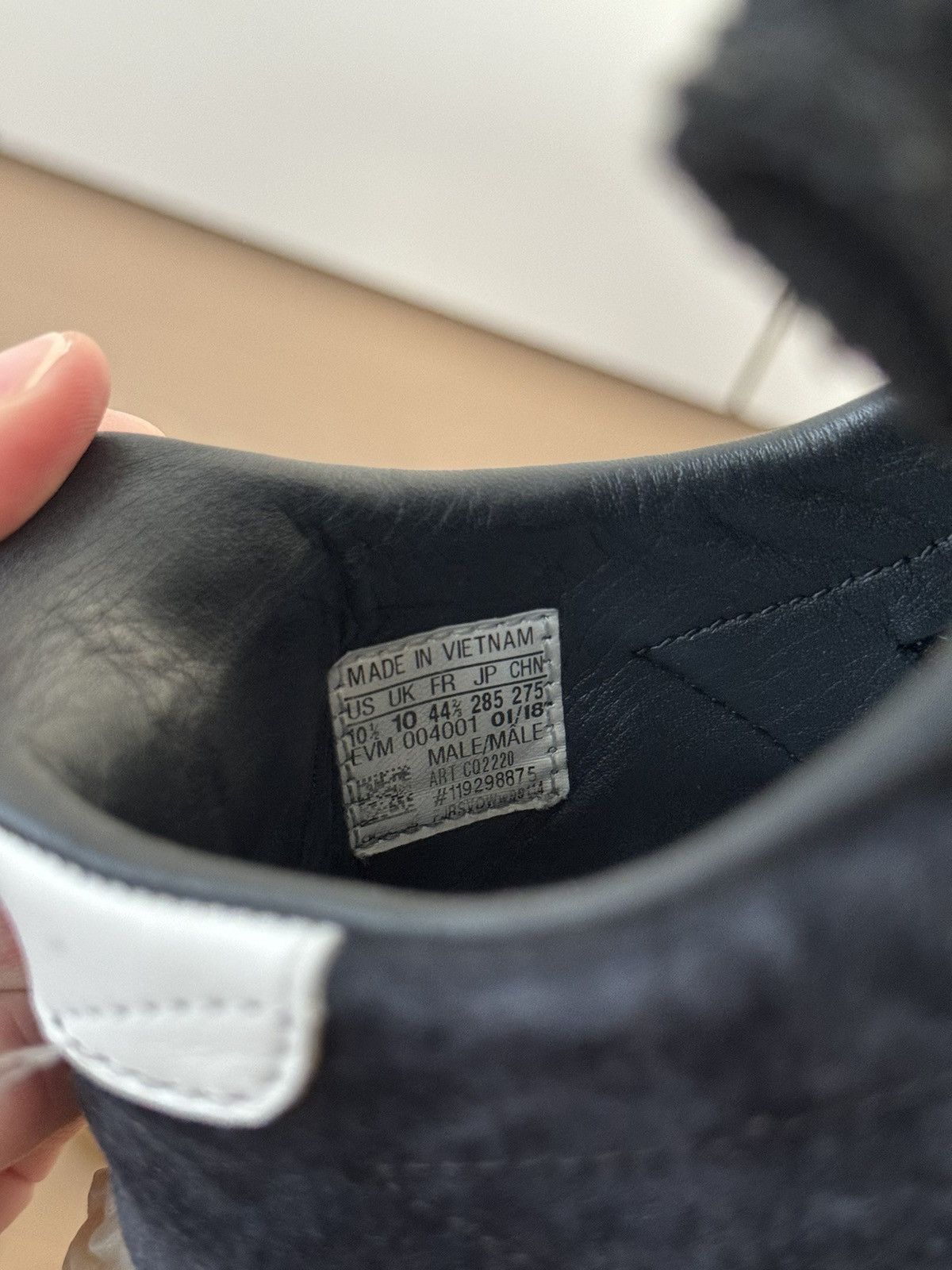 Adidas Kamanda Black and Gum Sole 10.5 Size US 10.5 / EU 43-44 - 12 Thumbnail